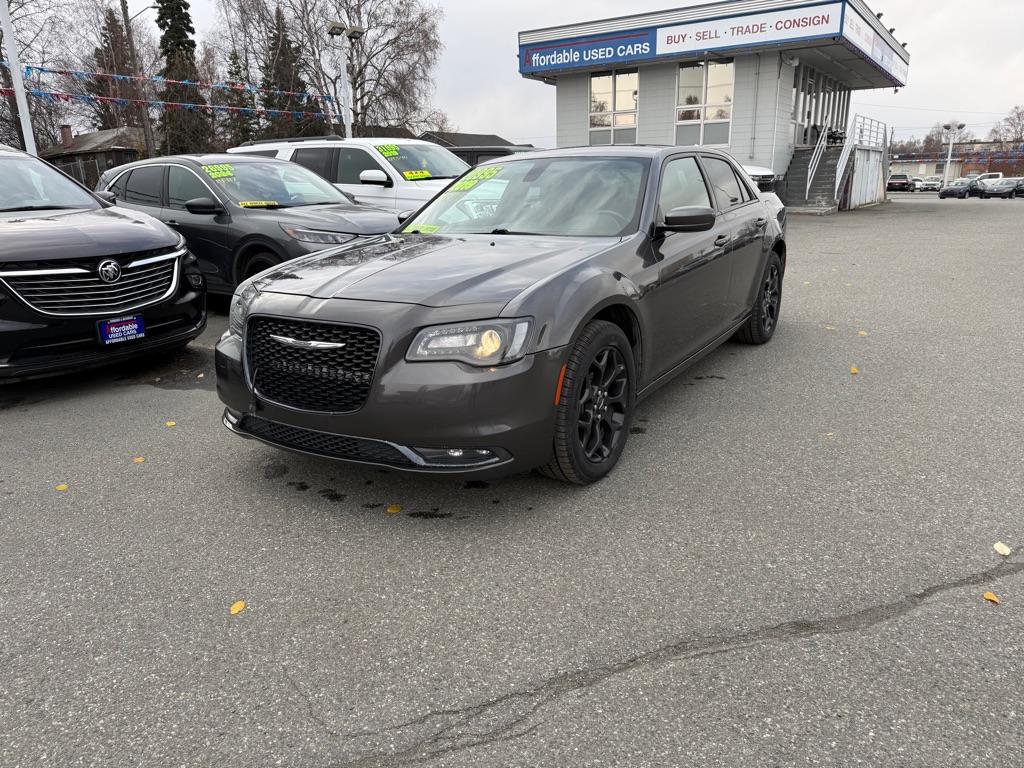 photo of 2019 CHRYSLER 300 4DR