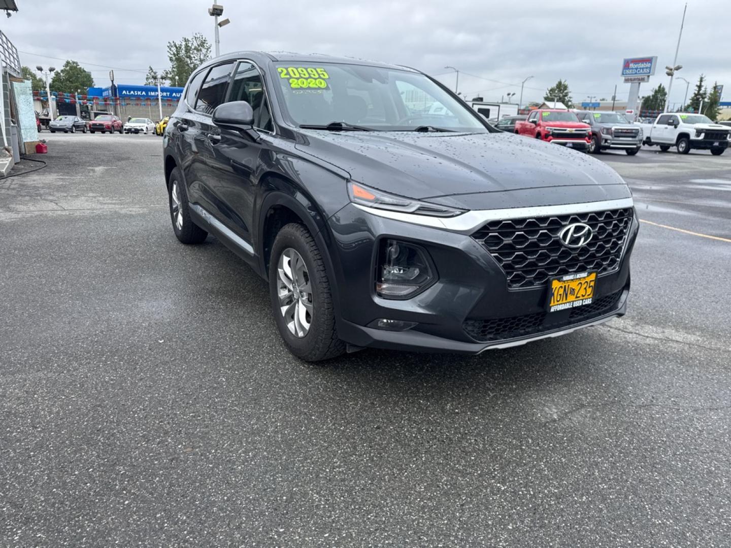2020 GRAY HYUNDAI SANTA FE SEL (5NMS3CADXLH) with an 2.4L engine, Automatic transmission, located at 929 East 8th Ave, Anchorage, AK, 99501, (907) 274-2277, 61.214783, -149.866074- Photo#0