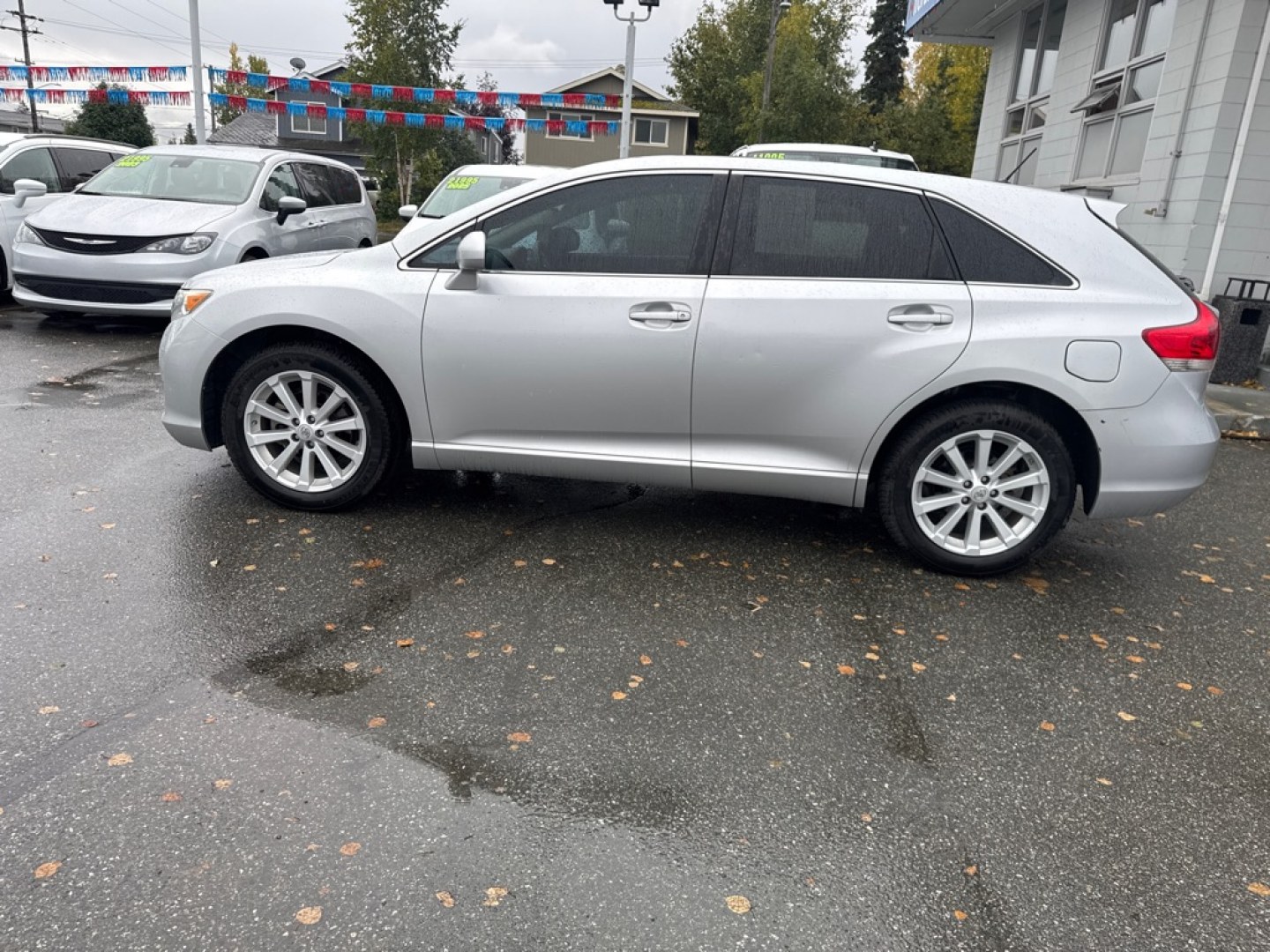 2011 SILVER TOYOTA VENZA BASE (4T3ZA3BB9BU) with an 2.7L engine, Automatic transmission, located at 929 East 8th Ave, Anchorage, AK, 99501, (907) 274-2277, 61.214783, -149.866074- Photo#1
