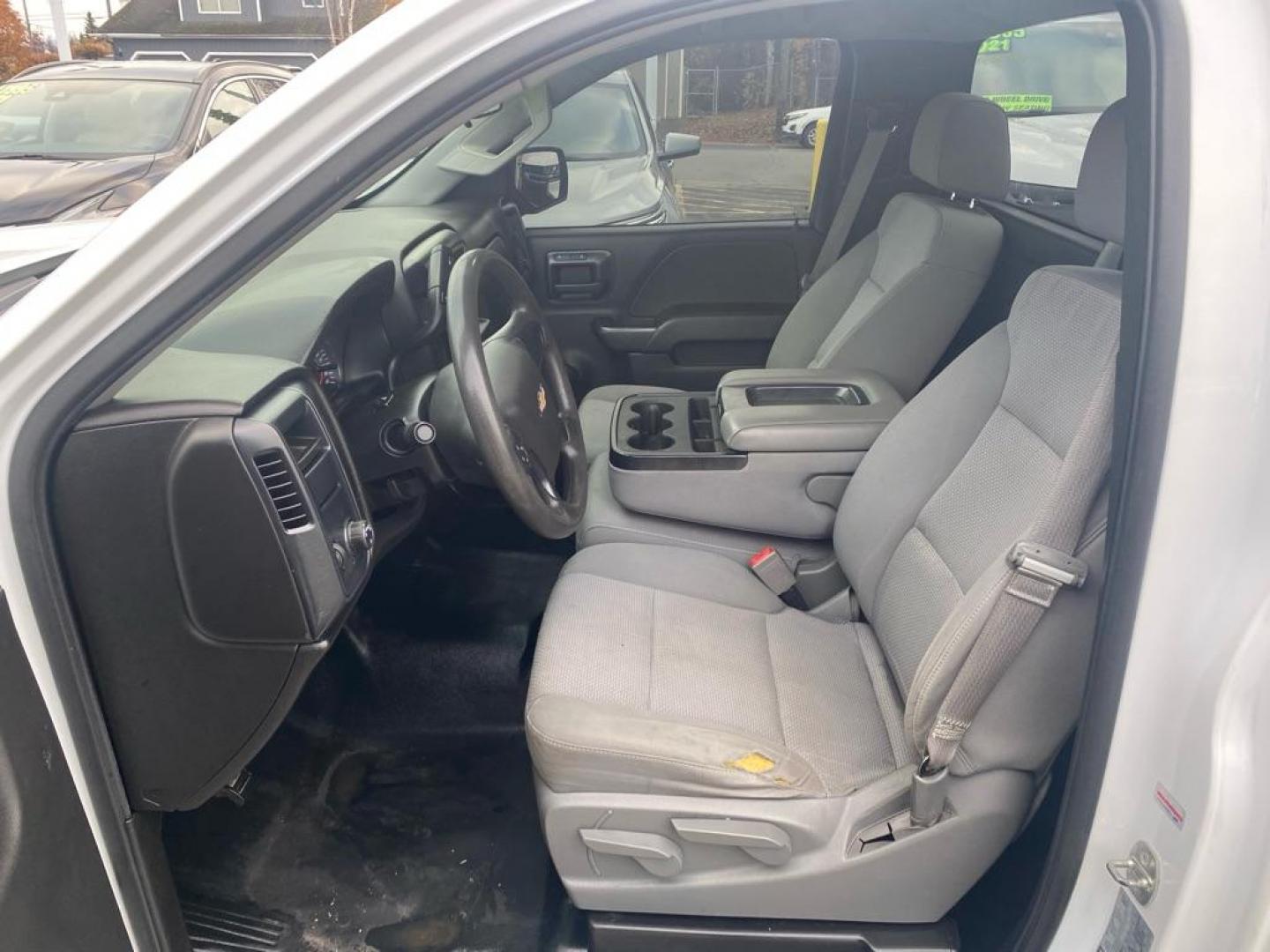 2016 WHITE CHEVROLET SILVERADO 1500 (1GCNCNEH5GZ) with an 4.3L engine, Automatic transmission, located at 929 East 8th Ave, Anchorage, AK, 99501, (907) 274-2277, 61.214783, -149.866074 - Photo#3