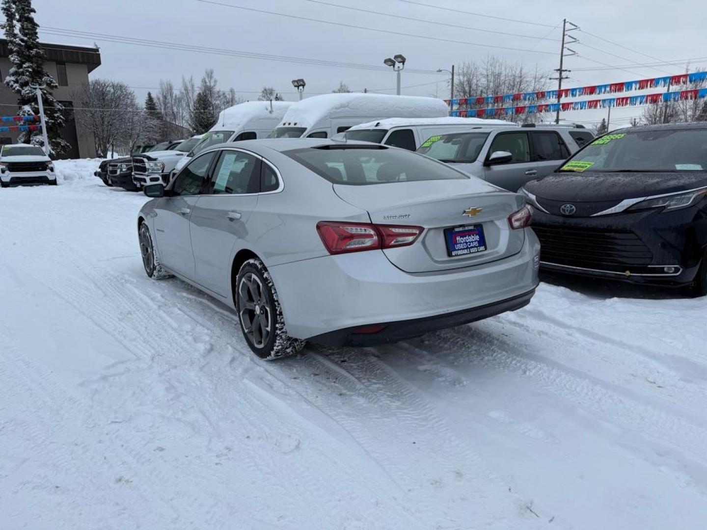 2020 SILVER CHEVROLET MALIBU LT (1G1ZD5ST9LF) with an 1.5L engine, Continuously Variable transmission, located at 929 East 8th Ave, Anchorage, AK, 99501, (907) 274-2277, 61.214783, -149.866074 - Photo#2