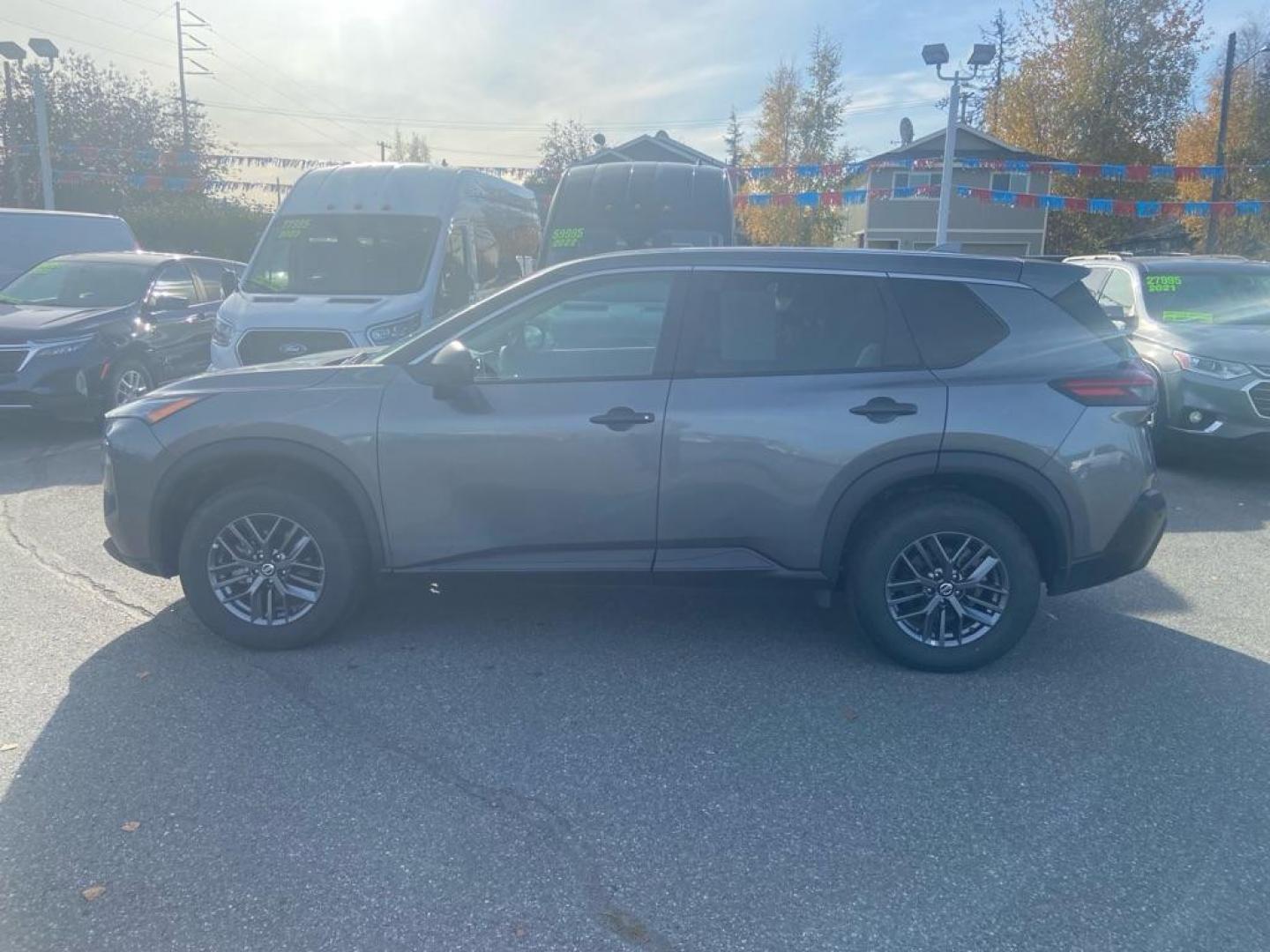 2021 GRY NISSAN ROGUE S (5N1AT3AB7MC) with an 2.5L engine, Continuously Variable transmission, located at 929 East 8th Ave, Anchorage, AK, 99501, (907) 274-2277, 61.214783, -149.866074 - Photo#1