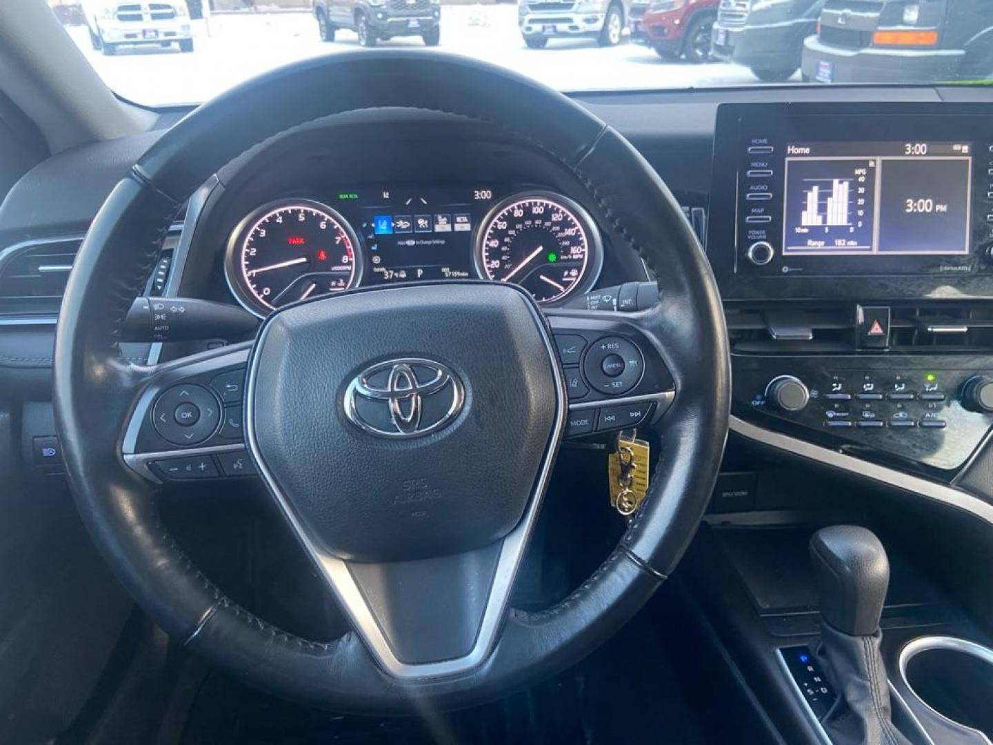 2021 SILVER TOYOTA CAMRY LE (4T1C11BK3MU) with an 2.5L engine, Automatic transmission, located at 929 East 8th Ave, Anchorage, AK, 99501, (907) 274-2277, 61.214783, -149.866074 - Photo#4