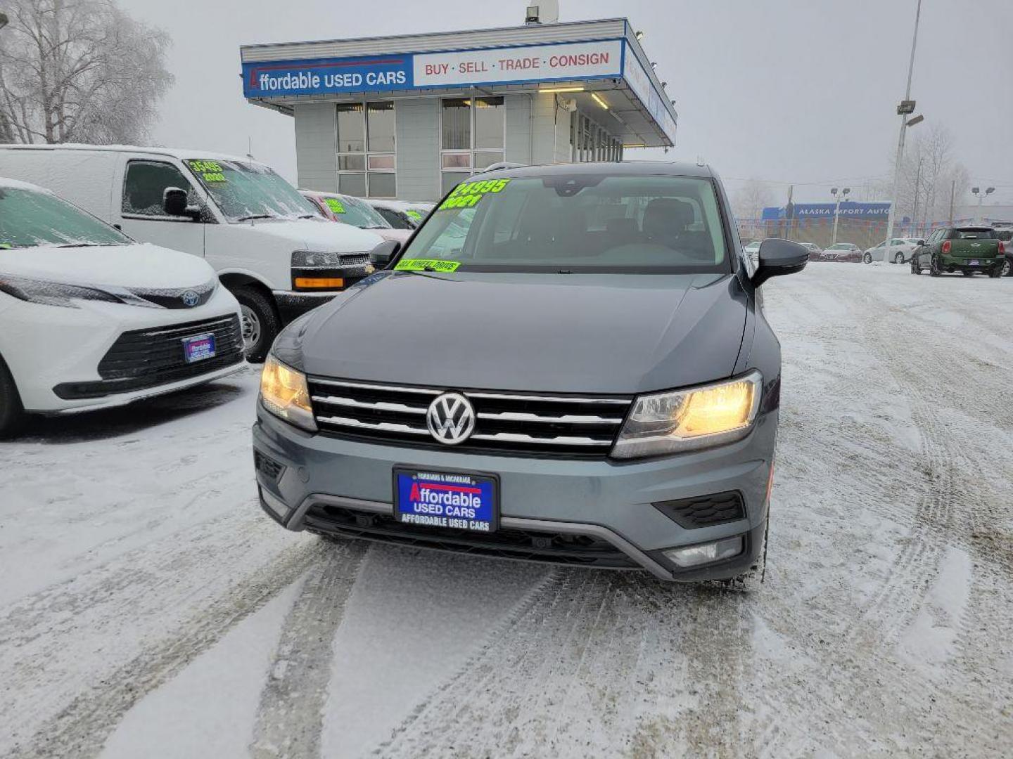 2021 SILVER VOLKSWAGEN TIGUAN SE (3VV2B7AXXMM) with an 2.0L engine, Automatic transmission, located at 929 East 8th Ave, Anchorage, AK, 99501, (907) 274-2277, 61.214783, -149.866074 - Photo#0