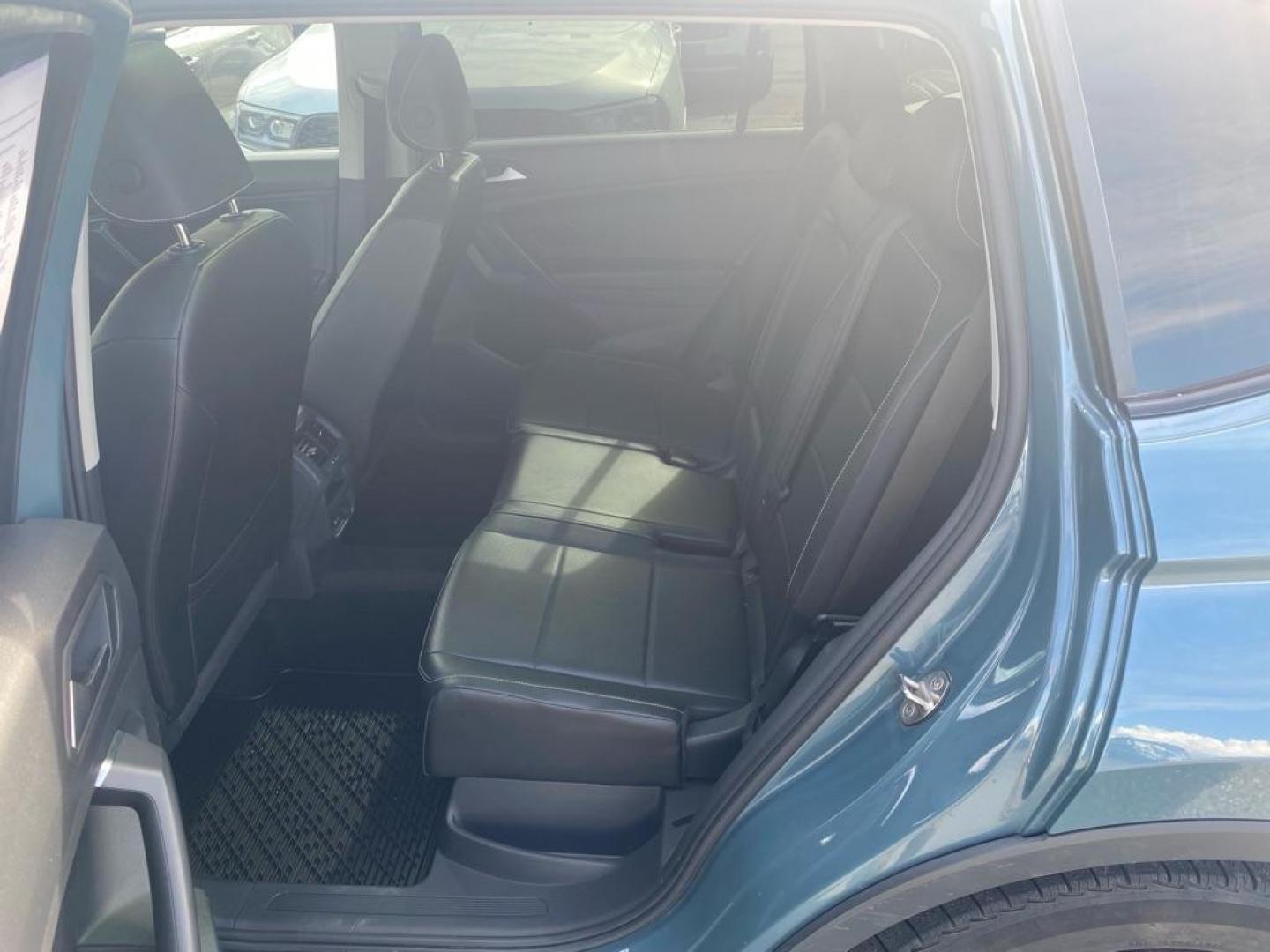 2021 BLUE VOLKSWAGEN TIGUAN SE (3VV2B7AX4MM) with an 2.0L engine, Automatic transmission, located at 929 East 8th Ave, Anchorage, AK, 99501, (907) 274-2277, 61.214783, -149.866074 - Photo#3