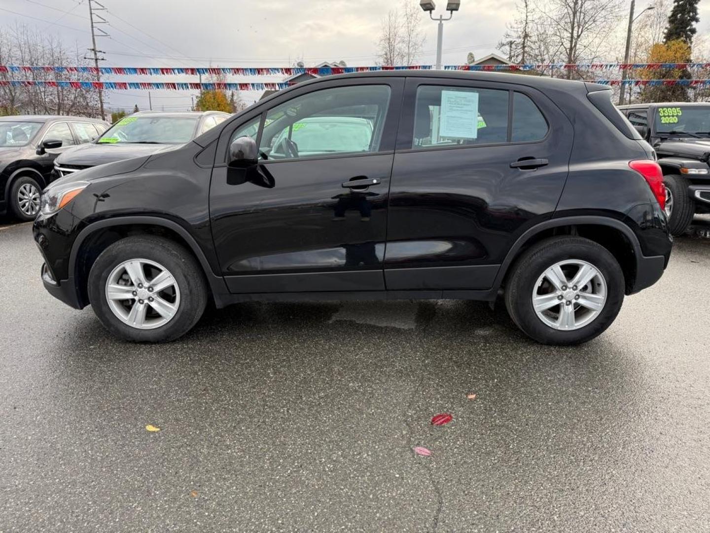 2020 GRAY CHEVROLET TRAX LS (3GNCJNSB9LL) with an 1.4L engine, Automatic transmission, located at 929 East 8th Ave, Anchorage, AK, 99501, (907) 274-2277, 61.214783, -149.866074 - Photo#1