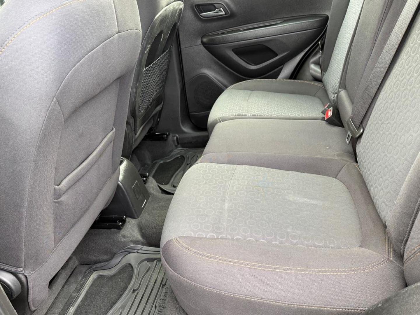 2020 GRAY CHEVROLET TRAX LS (3GNCJNSB9LL) with an 1.4L engine, Automatic transmission, located at 929 East 8th Ave, Anchorage, AK, 99501, (907) 274-2277, 61.214783, -149.866074 - Photo#3