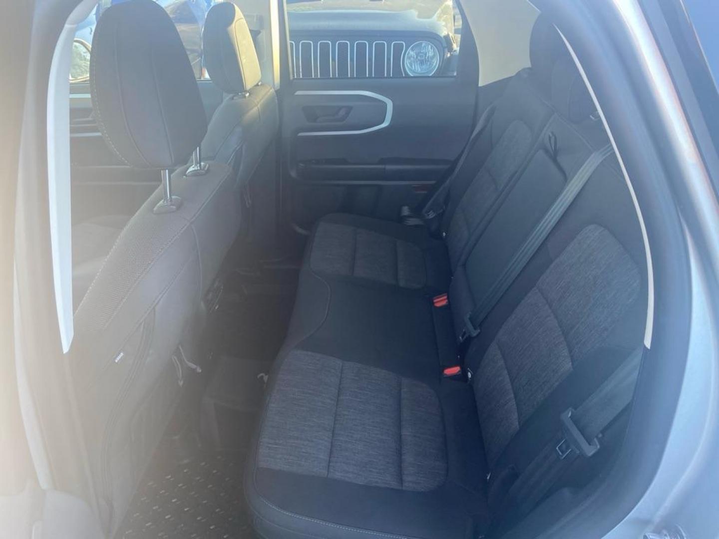 2021 SILVER FORD BRONCO SPORT BIG BEND (3FMCR9B66MR) with an 1.5L engine, Automatic transmission, located at 929 East 8th Ave, Anchorage, AK, 99501, (907) 274-2277, 61.214783, -149.866074 - Photo#3