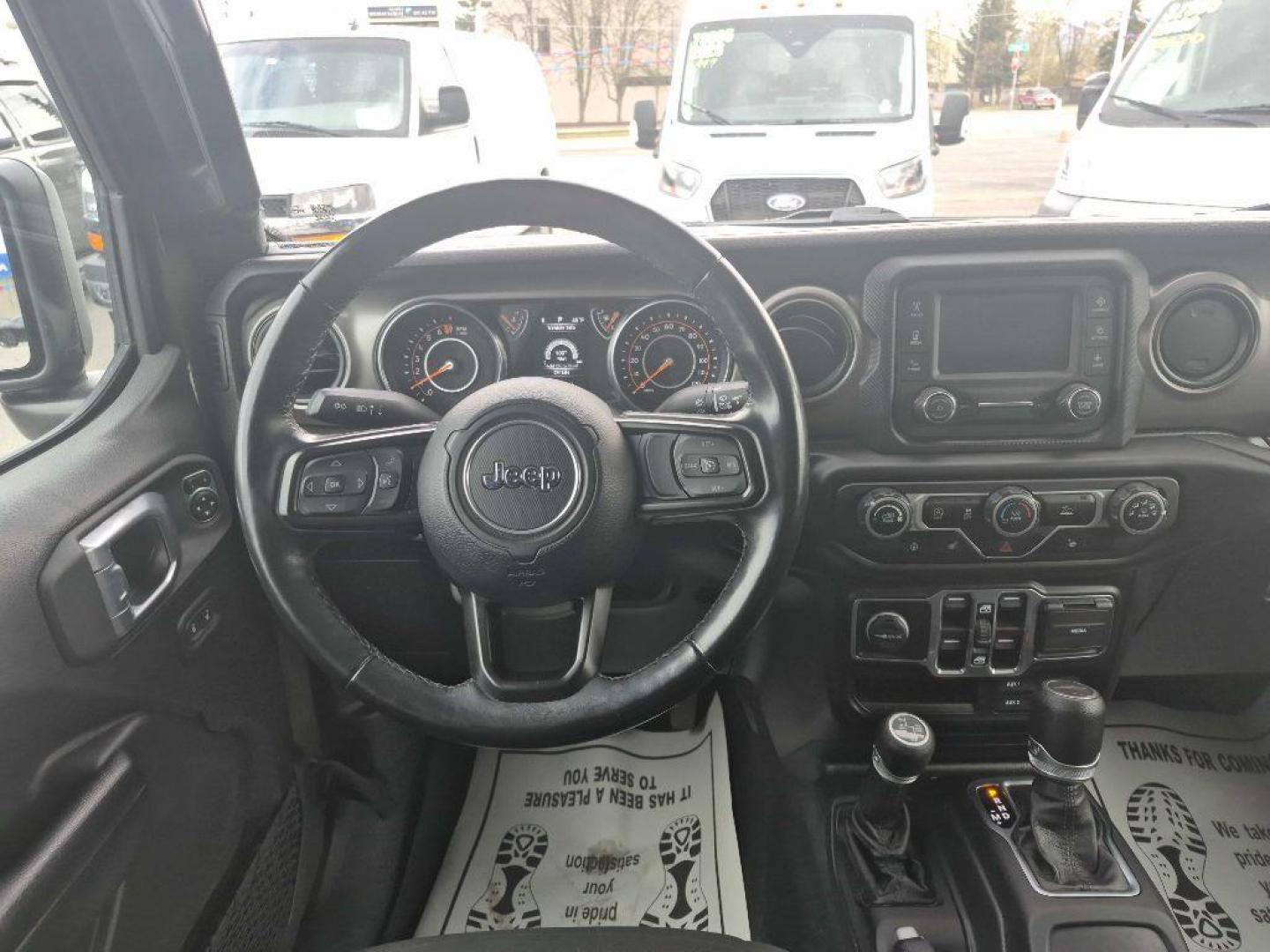 2021 GREEN JEEP GLADIATOR SPORT (1C6HJTAG3ML) with an 3.6L engine, Automatic transmission, located at 929 East 8th Ave, Anchorage, AK, 99501, (907) 274-2277, 61.214783, -149.866074 - Photo#4