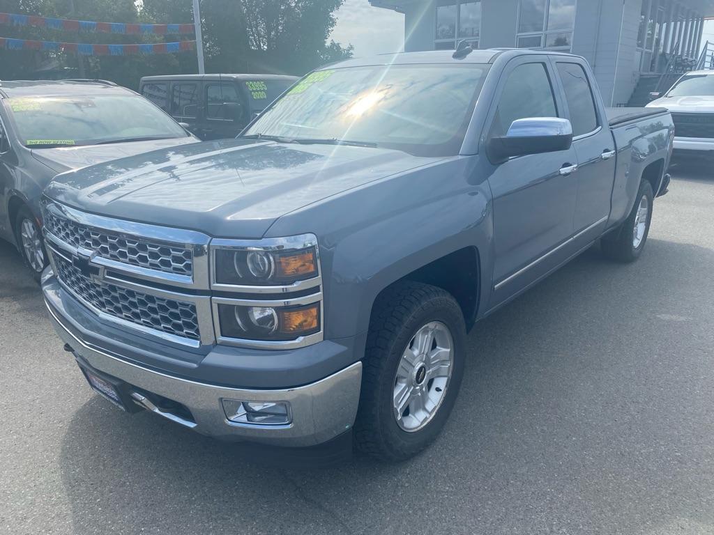 photo of 2015 CHEVROLET SILVERADO 1500 4DR