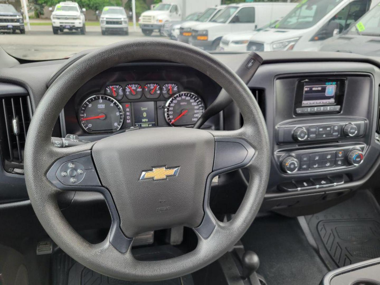 2015 MAROON CHEVROLET SILVERADO 1500 (1GCNKPEH4FZ) with an 4.3L engine, Automatic transmission, located at 929 East 8th Ave, Anchorage, AK, 99501, (907) 274-2277, 61.214783, -149.866074 - Photo#4