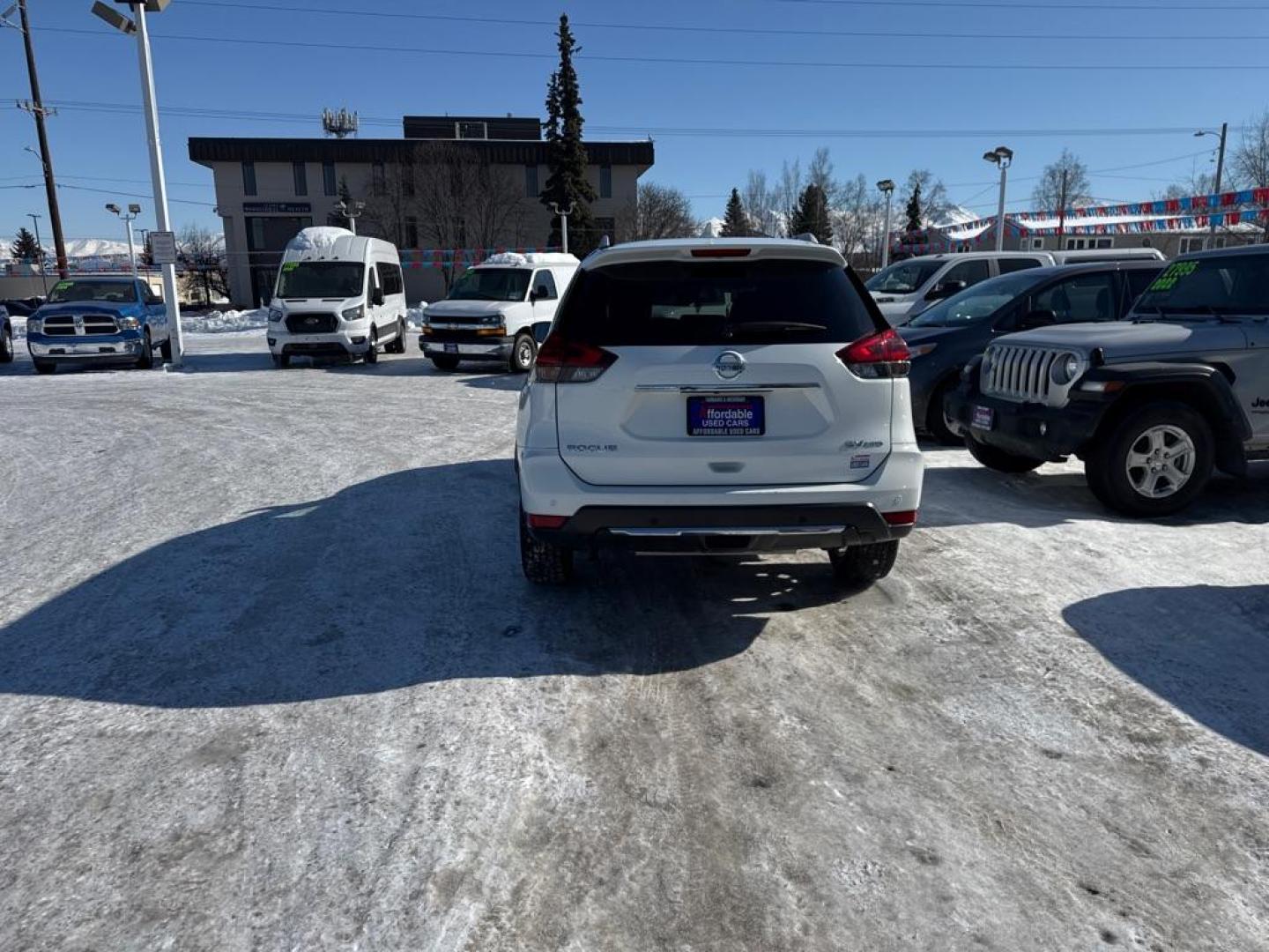 2019 WHITE NISSAN ROGUE S (KNMAT2MV1KP) with an 2.5L engine, Continuously Variable transmission, located at 929 East 8th Ave, Anchorage, AK, 99501, (907) 274-2277, 61.214783, -149.866074 - Photo#2