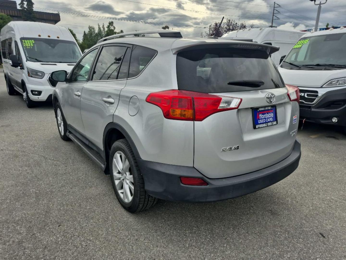 2014 SILVER TOYOTA RAV4 LIMITED (2T3DFREV1EW) with an 2.5L engine, Automatic transmission, located at 929 East 8th Ave, Anchorage, AK, 99501, (907) 274-2277, 61.214783, -149.866074- Photo#2