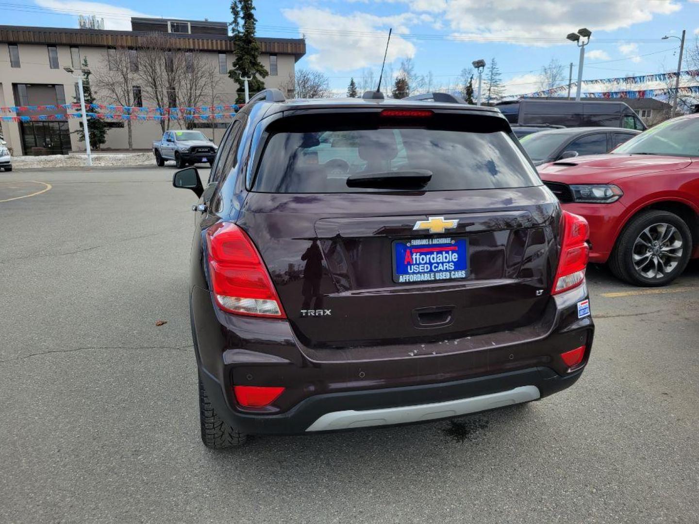 2020 RED CHEVROLET TRAX 1LT (KL7CJLSB7LB) with an 1.4L engine, Automatic transmission, located at 929 East 8th Ave, Anchorage, AK, 99501, (907) 274-2277, 61.214783, -149.866074 - Photo#2