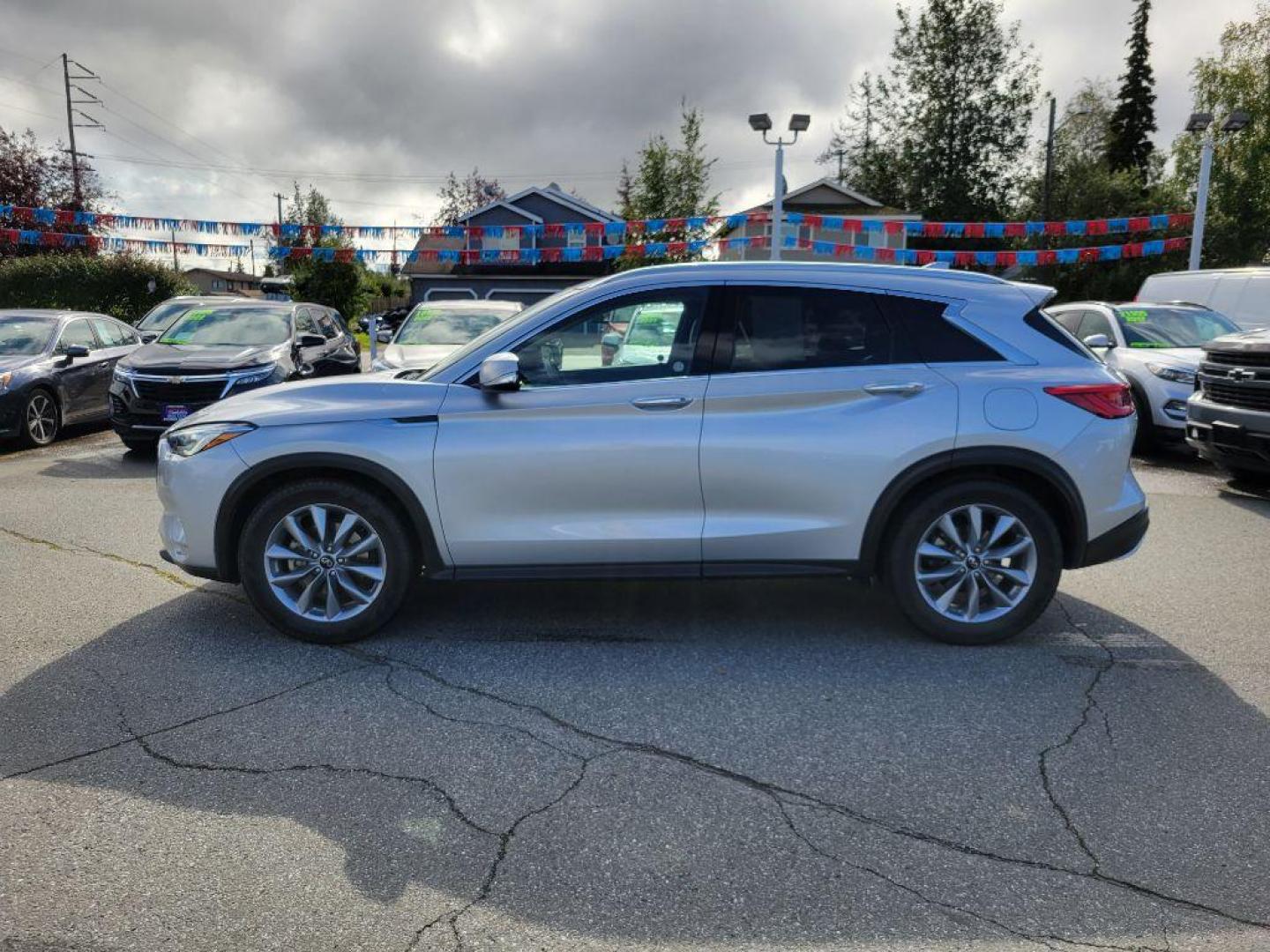 2021 SILVER INFINITI QX50 LUXE (3PCAJ5BB1MF) with an 2.0L engine, Continuously Variable transmission, located at 929 East 8th Ave, Anchorage, AK, 99501, (907) 274-2277, 61.214783, -149.866074 - Photo#1