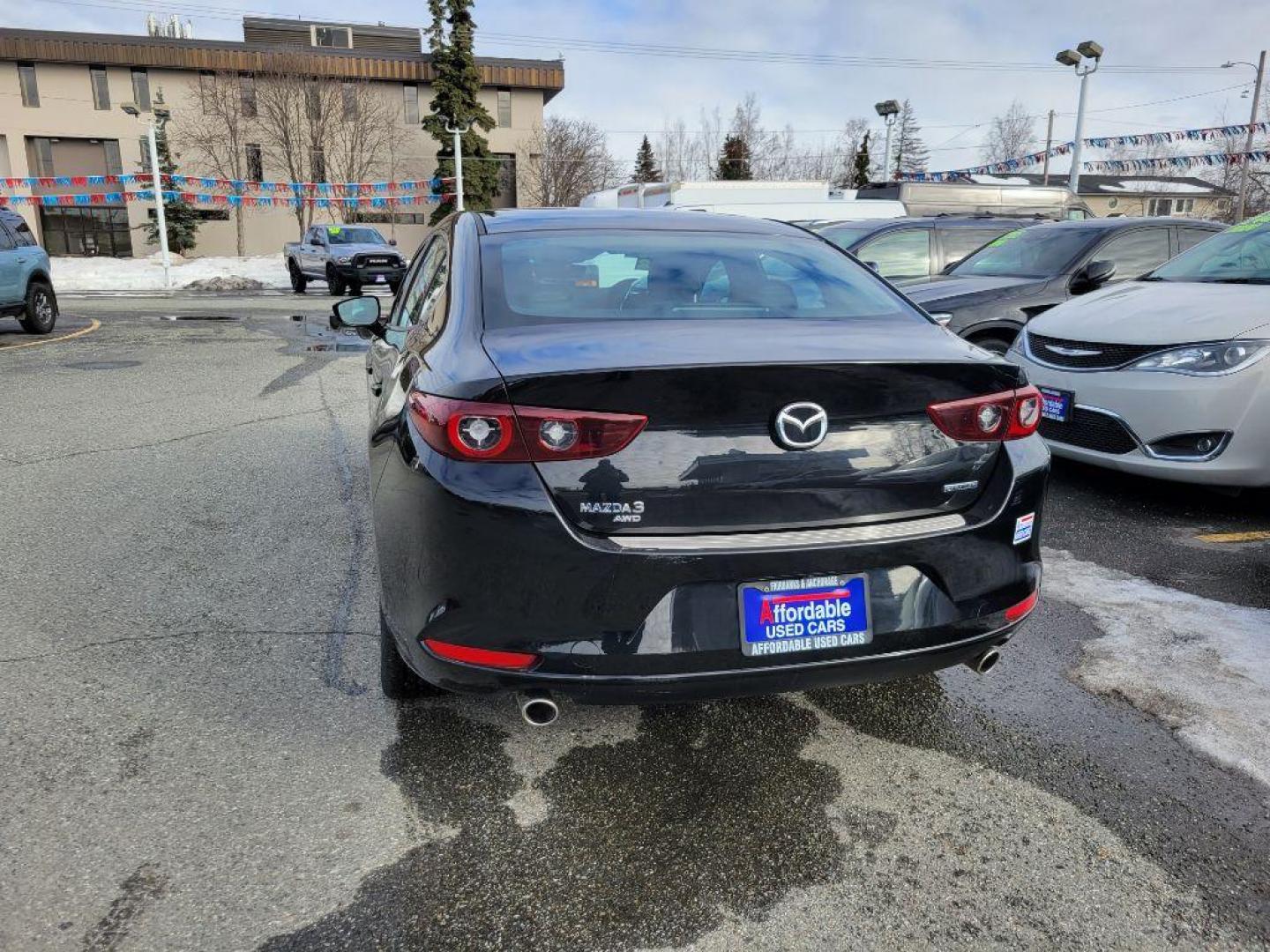 2022 BLACK MAZDA 3 PREFERRED (3MZBPBCL6NM) with an 2.5L engine, Automatic transmission, located at 929 East 8th Ave, Anchorage, AK, 99501, (907) 274-2277, 61.214783, -149.866074 - Photo#2