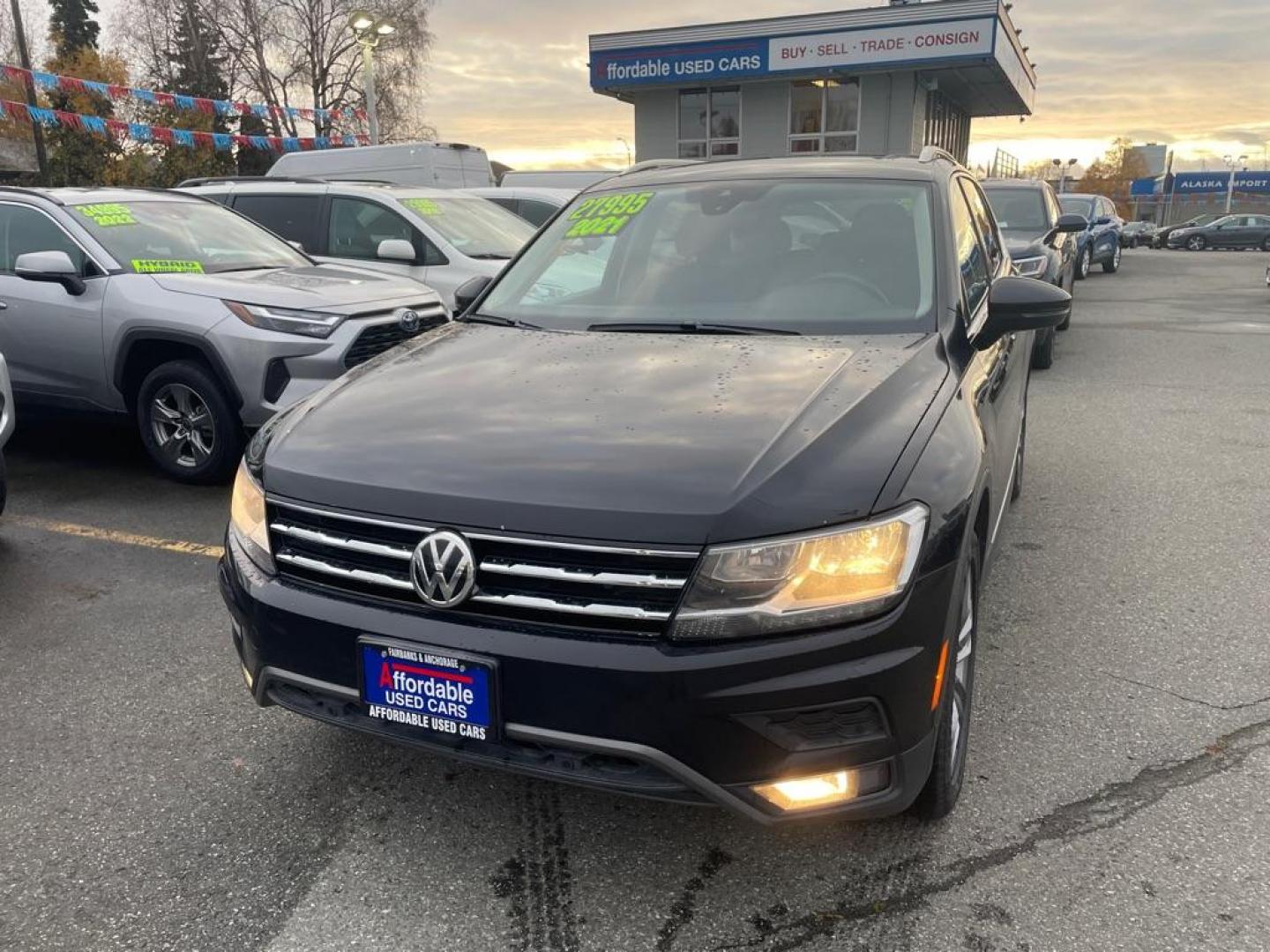 2021 BLACK VOLKSWAGEN TIGUAN SEL SE (3VV2B7AX4MM) with an 2.0L engine, Automatic transmission, located at 929 East 8th Ave, Anchorage, AK, 99501, (907) 274-2277, 61.214783, -149.866074 - Photo#0