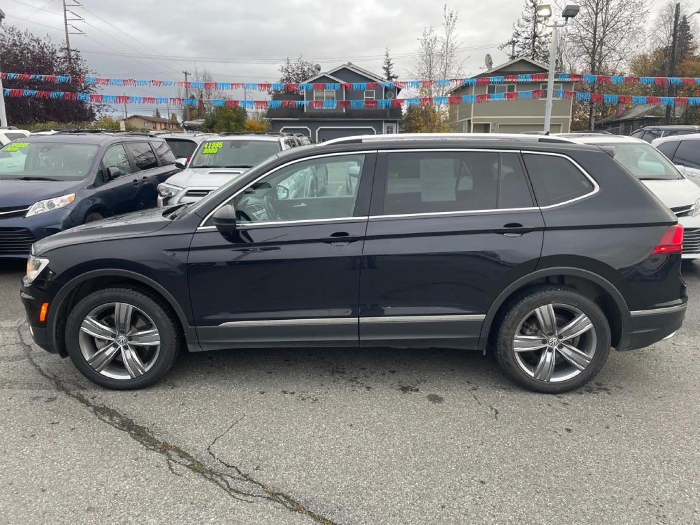 2021 BLACK VOLKSWAGEN TIGUAN SEL SE (3VV2B7AX4MM) with an 2.0L engine, Automatic transmission, located at 929 East 8th Ave, Anchorage, AK, 99501, (907) 274-2277, 61.214783, -149.866074 - Photo#1