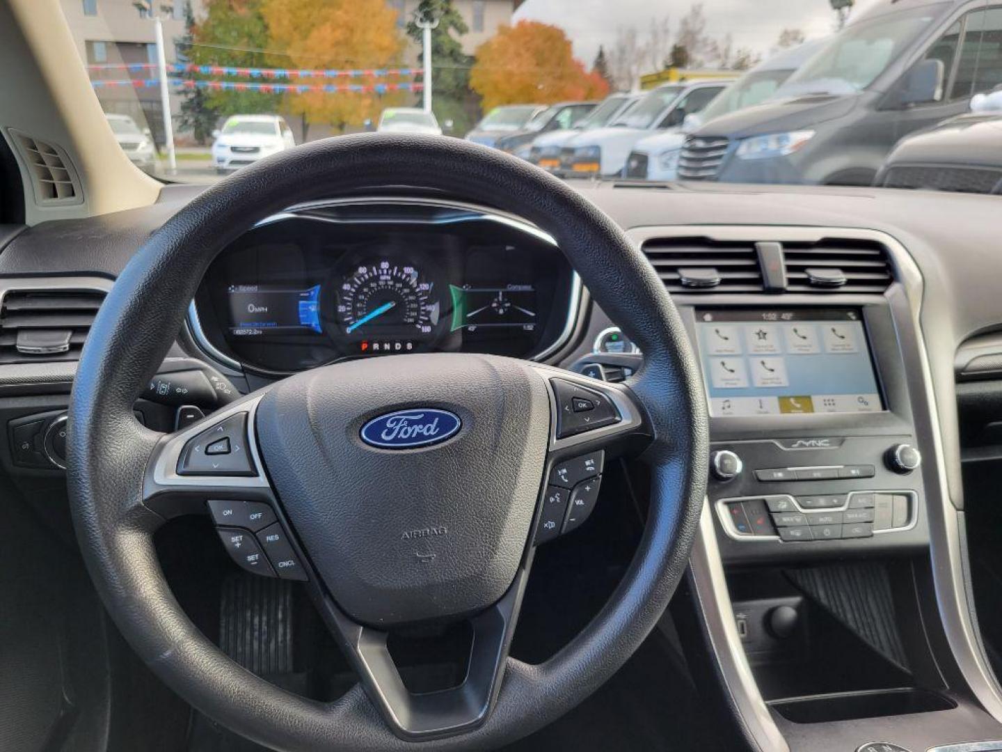 2019 GRAY FORD FUSION SE (3FA6P0T95KR) with an 2.0L engine, Automatic transmission, located at 929 East 8th Ave, Anchorage, AK, 99501, (907) 274-2277, 61.214783, -149.866074 - Photo#4