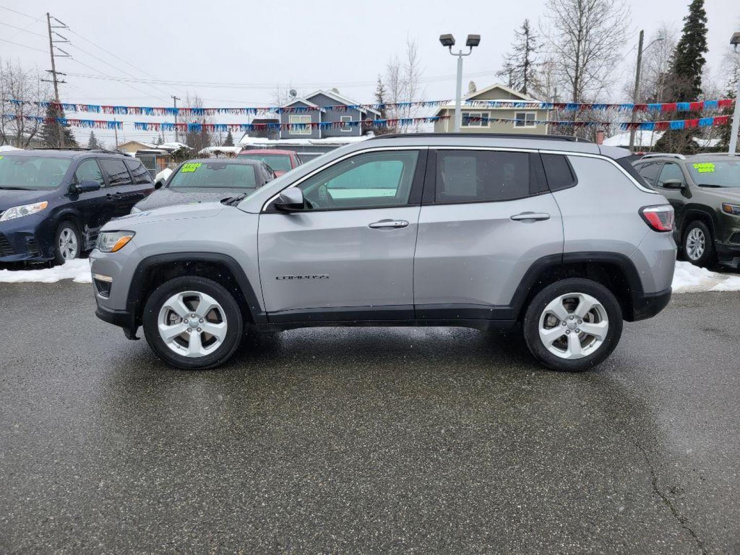 2021 GRY JEEP COMPASS LATITUDE (3C4NJDBB6MT) with an 2.4L engine, Automatic transmission, located at 929 East 8th Ave, Anchorage, AK, 99501, (907) 274-2277, 61.214783, -149.866074 - Photo#1