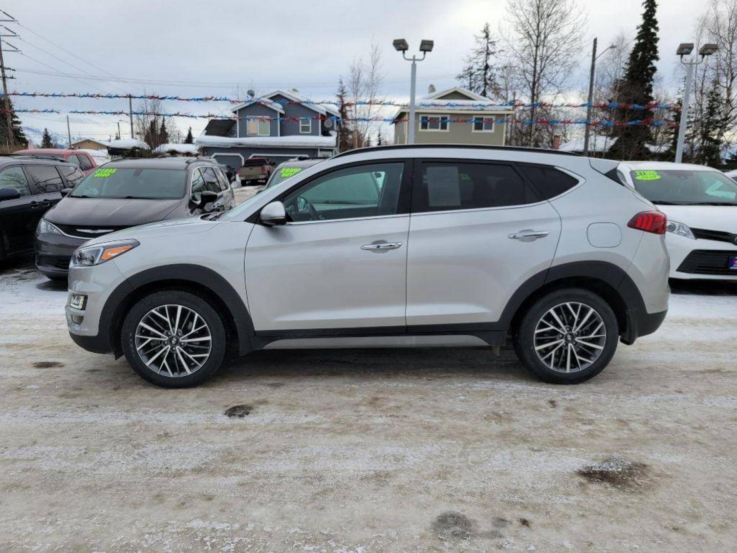 2021 SILVER HYUNDAI TUCSON LIMITED (KM8J3CAL7MU) with an 2.4L engine, Automatic transmission, located at 929 East 8th Ave, Anchorage, AK, 99501, (907) 274-2277, 61.214783, -149.866074 - Photo#1