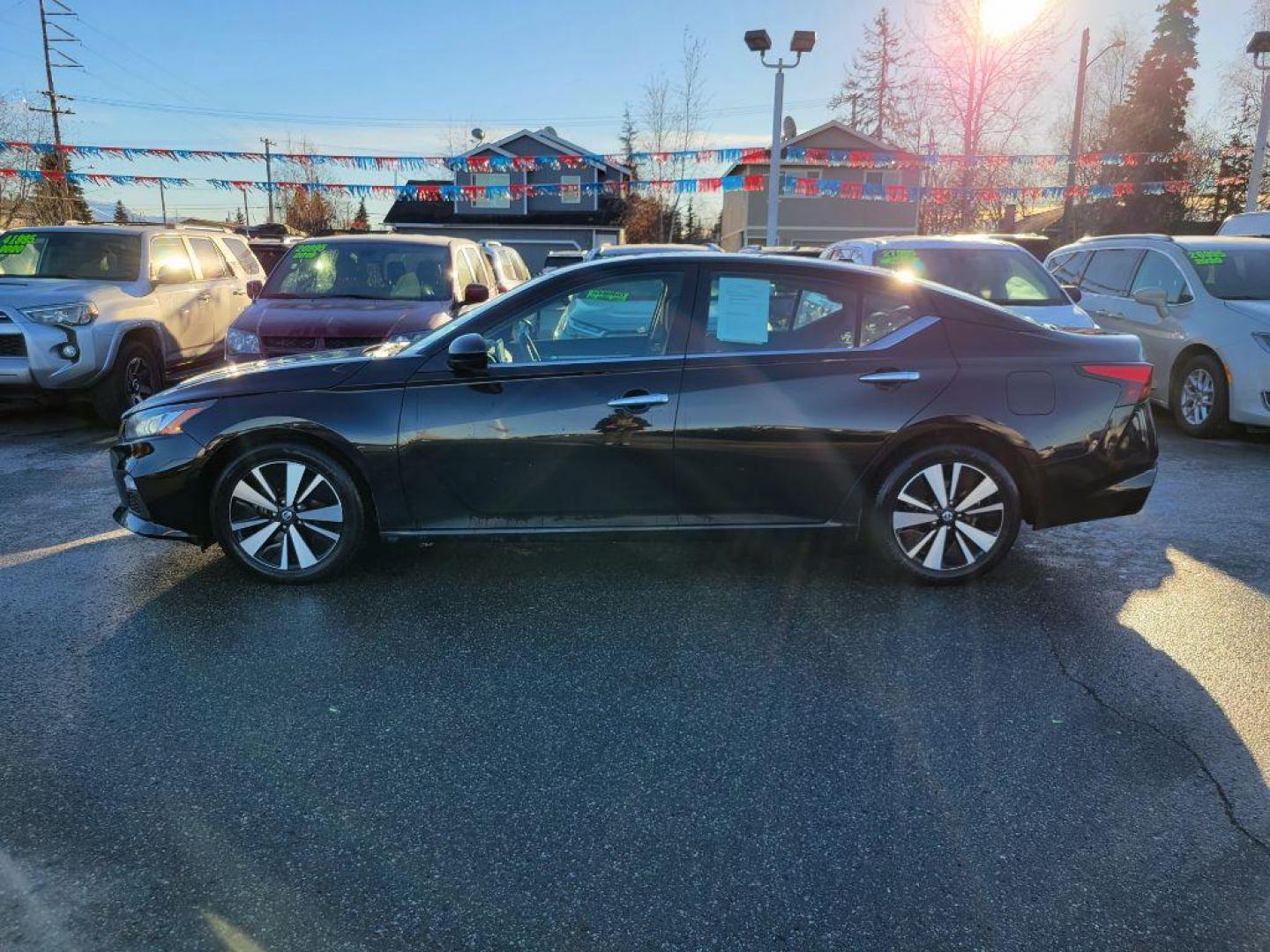 2021 BLACK NISSAN ALTIMA SV SV (1N4BL4DV8MN) with an 2.5L engine, Continuously Variable transmission, located at 929 East 8th Ave, Anchorage, AK, 99501, (907) 274-2277, 61.214783, -149.866074 - Photo#1