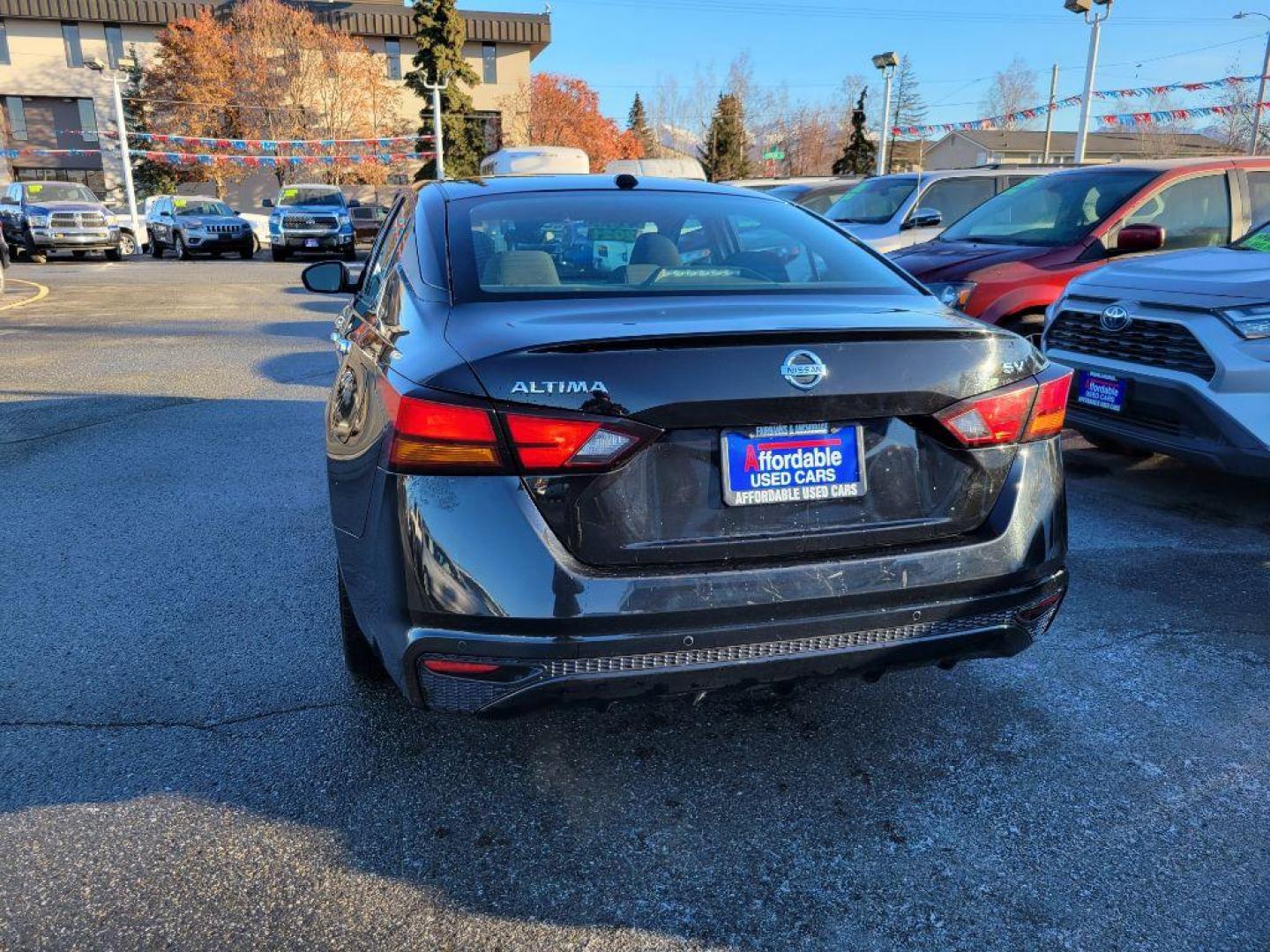 2021 BLACK NISSAN ALTIMA SV SV (1N4BL4DV8MN) with an 2.5L engine, Continuously Variable transmission, located at 929 East 8th Ave, Anchorage, AK, 99501, (907) 274-2277, 61.214783, -149.866074 - Photo#2