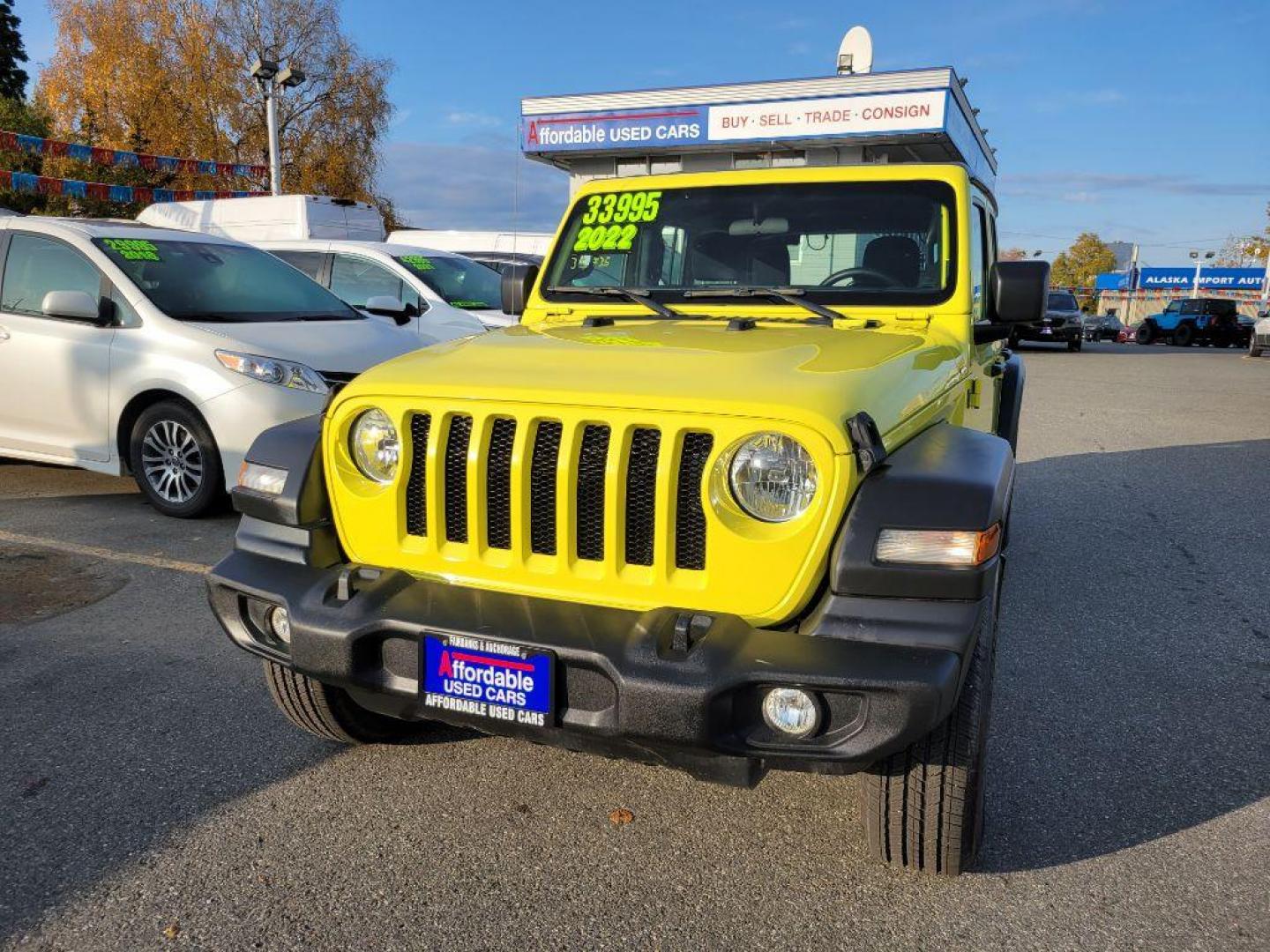 2022 GREEN JEEP WRANGLER UNLIMI SPORT (1C4HJXDG5NW) with an 3.6L engine, Automatic transmission, located at 929 East 8th Ave, Anchorage, AK, 99501, (907) 274-2277, 61.214783, -149.866074 - Photo#0