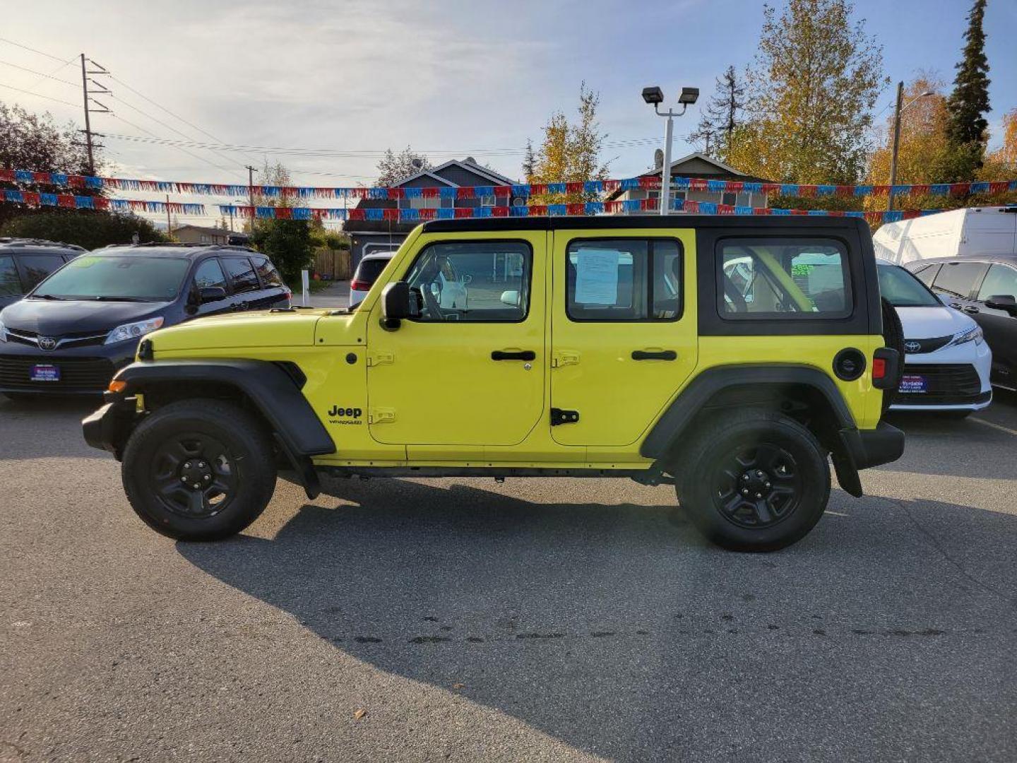 2022 GREEN JEEP WRANGLER UNLIMI SPORT (1C4HJXDG5NW) with an 3.6L engine, Automatic transmission, located at 929 East 8th Ave, Anchorage, AK, 99501, (907) 274-2277, 61.214783, -149.866074 - Photo#1