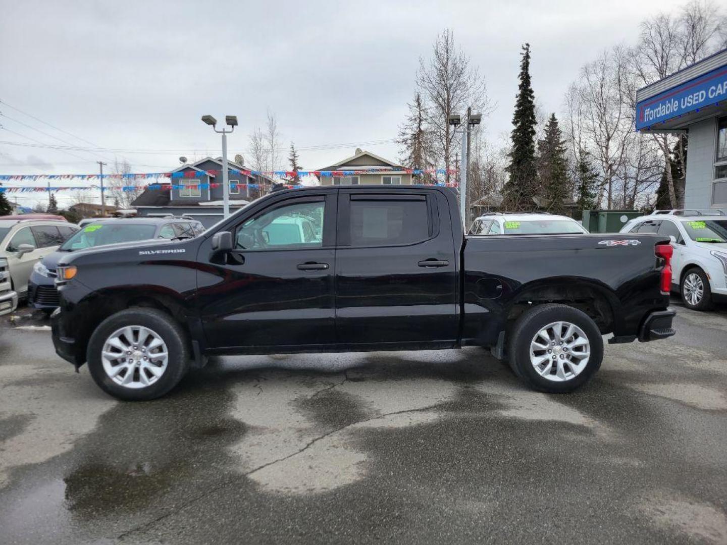 2020 BLACK CHEVROLET SILVERADO 1500 CUSTOM (3GCPYBEK7LG) with an 2.7L engine, Automatic transmission, located at 929 East 8th Ave, Anchorage, AK, 99501, (907) 274-2277, 61.214783, -149.866074 - Photo#1