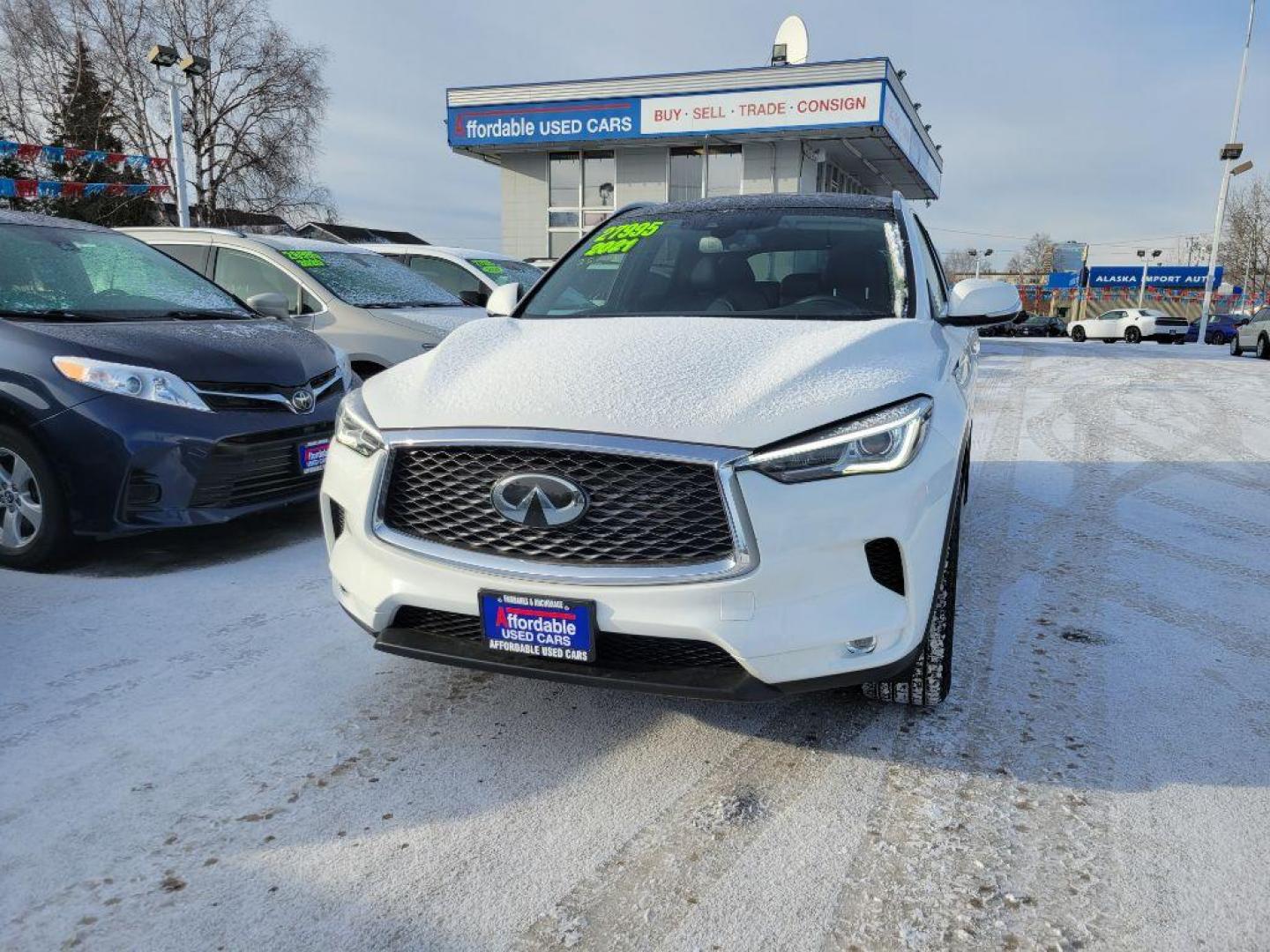 2021 WHITE INFINITI QX50 LUXE LUXE (3PCAJ5BB8MF) with an 2.0L engine, Continuously Variable transmission, located at 929 East 8th Ave, Anchorage, AK, 99501, (907) 274-2277, 61.214783, -149.866074 - Photo#0