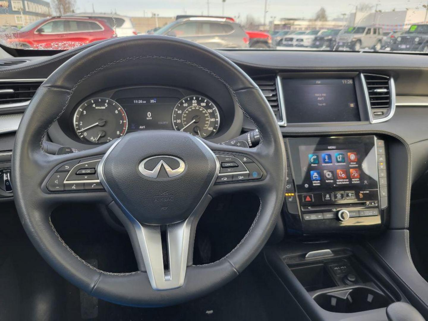 2021 WHITE INFINITI QX50 LUXE LUXE (3PCAJ5BB8MF) with an 2.0L engine, Continuously Variable transmission, located at 929 East 8th Ave, Anchorage, AK, 99501, (907) 274-2277, 61.214783, -149.866074 - Photo#4