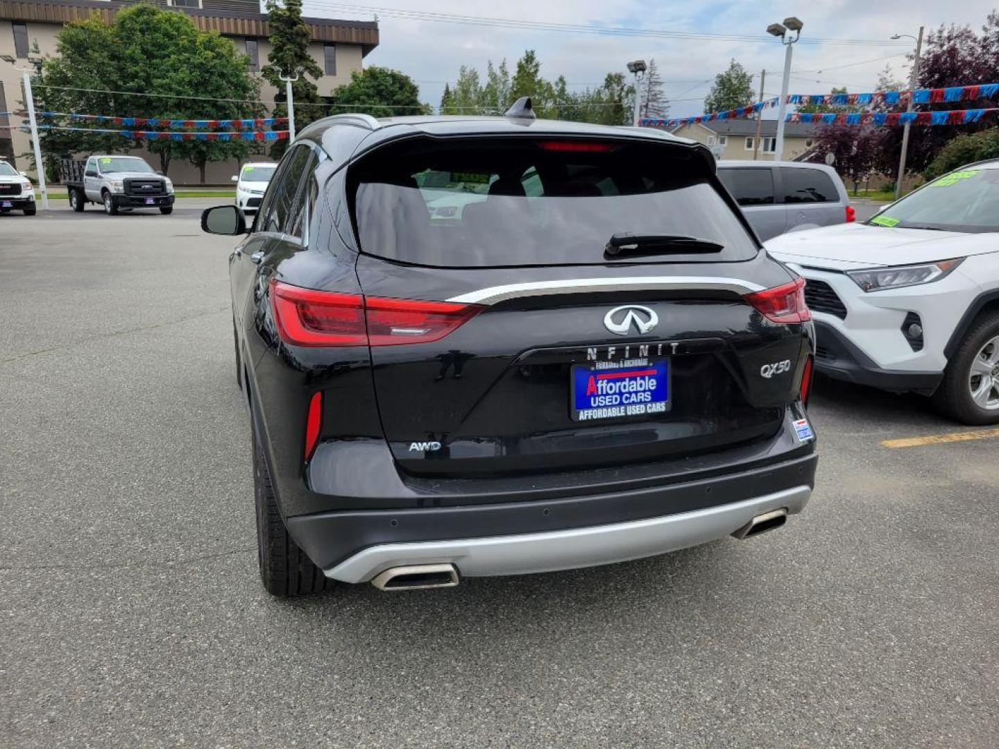 2021 BLACK INFINITI QX50 LUXE (3PCAJ5BB7MF) with an 2.0L engine, Continuously Variable transmission, located at 929 East 8th Ave, Anchorage, AK, 99501, (907) 274-2277, 61.214783, -149.866074 - Photo#2