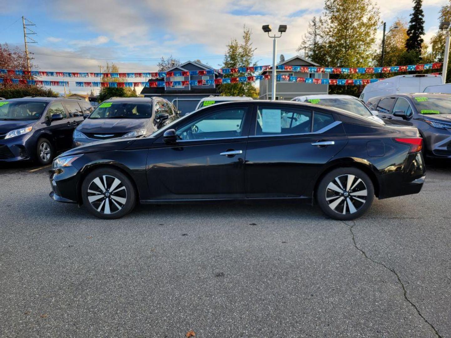 2021 BLACK NISSAN ALTIMA SV SV (1N4BL4DV6MN) with an 2.5L engine, Continuously Variable transmission, located at 929 East 8th Ave, Anchorage, AK, 99501, (907) 274-2277, 61.214783, -149.866074 - Photo#1