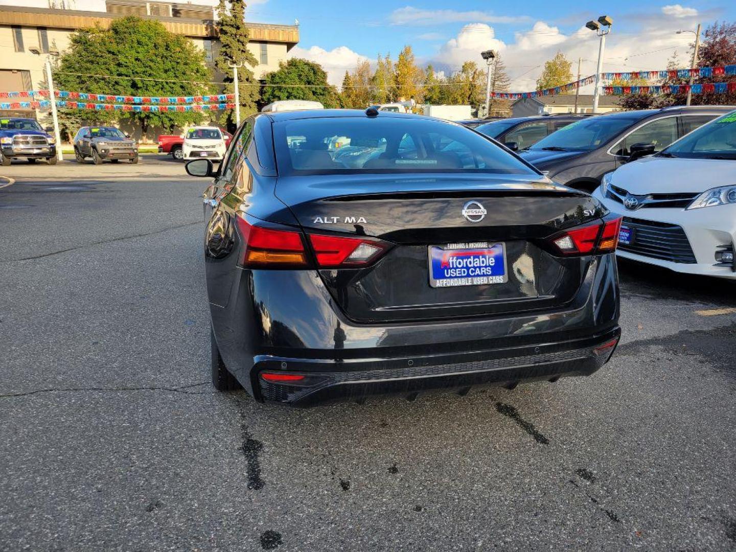 2021 BLACK NISSAN ALTIMA SV SV (1N4BL4DV6MN) with an 2.5L engine, Continuously Variable transmission, located at 929 East 8th Ave, Anchorage, AK, 99501, (907) 274-2277, 61.214783, -149.866074 - Photo#2