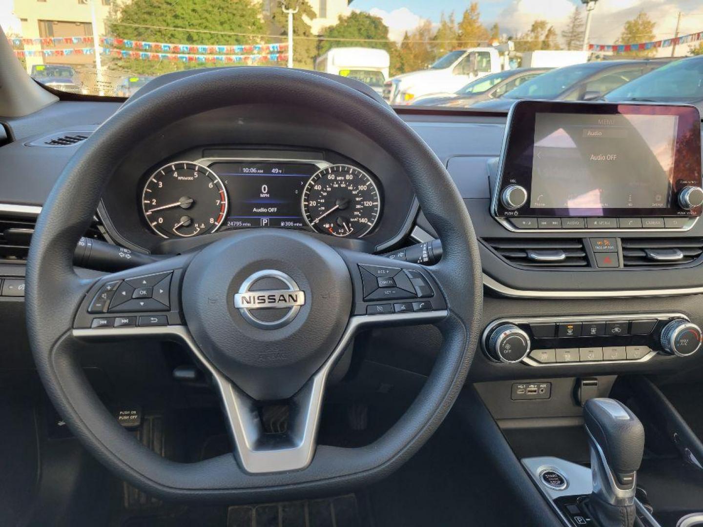 2021 BLACK NISSAN ALTIMA SV SV (1N4BL4DV6MN) with an 2.5L engine, Continuously Variable transmission, located at 929 East 8th Ave, Anchorage, AK, 99501, (907) 274-2277, 61.214783, -149.866074 - Photo#4