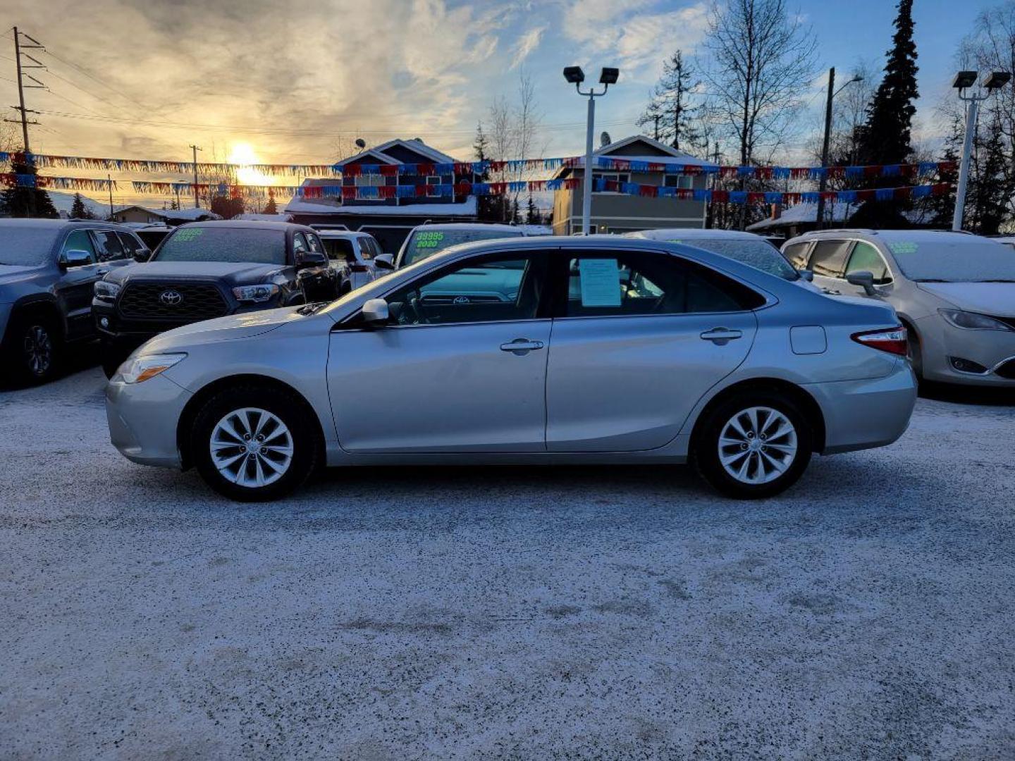 2017 SILVER TOYOTA CAMRY LE (4T1BF1FK6HU) with an 2.5L engine, Automatic transmission, located at 929 East 8th Ave, Anchorage, AK, 99501, (907) 274-2277, 61.214783, -149.866074 - Photo#1