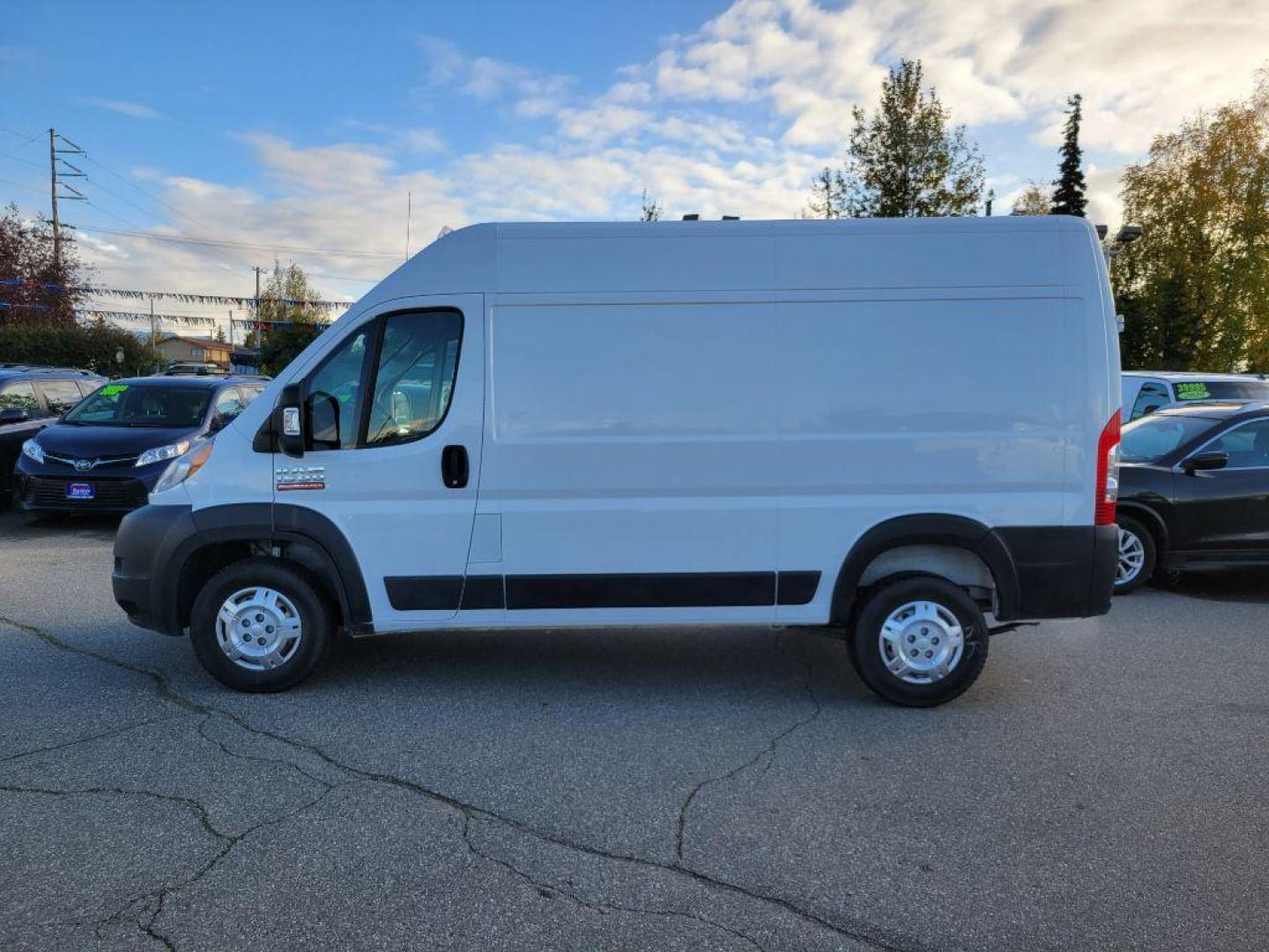 2020 WHITE RAM PROMASTER 1500 1500 HIGH (3C6TRVBG3LE) with an 3.6L engine, Automatic transmission, located at 929 East 8th Ave, Anchorage, AK, 99501, (907) 274-2277, 61.214783, -149.866074 - Photo#1