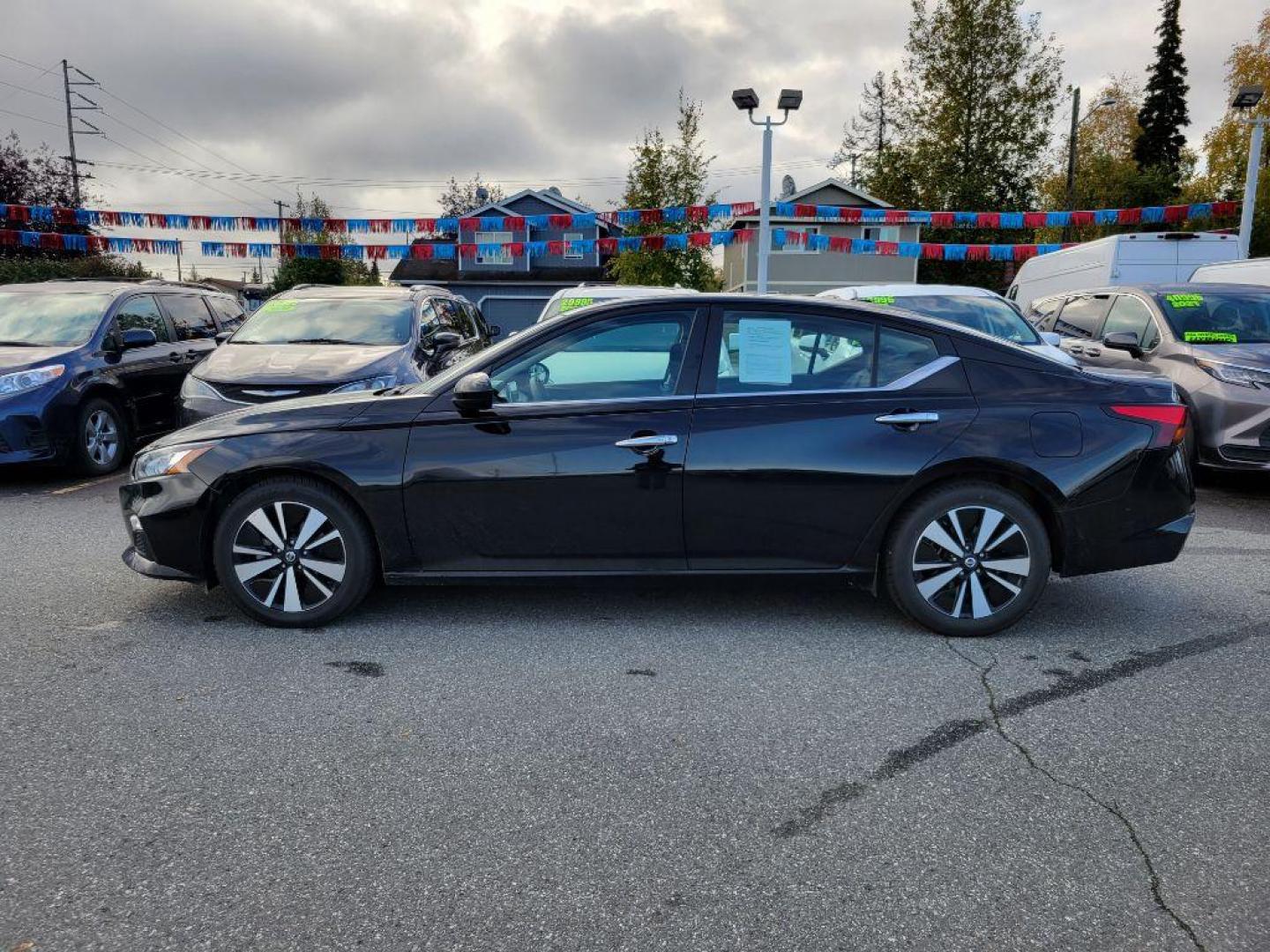 2021 BLACK NISSAN ALTIMA SV SV (1N4BL4DV1MN) with an 2.5L engine, Continuously Variable transmission, located at 929 East 8th Ave, Anchorage, AK, 99501, (907) 274-2277, 61.214783, -149.866074 - Photo#1