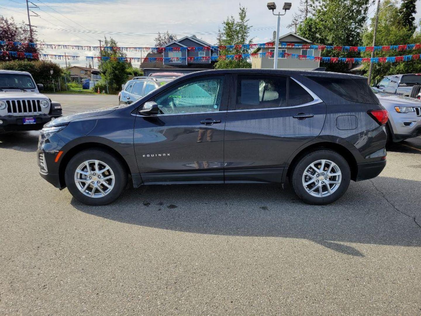 2022 GRAY CHEVROLET EQUINOX LT (2GNAXUEV8N6) with an 1.5L engine, Automatic transmission, located at 929 East 8th Ave, Anchorage, AK, 99501, (907) 274-2277, 61.214783, -149.866074 - Photo#1