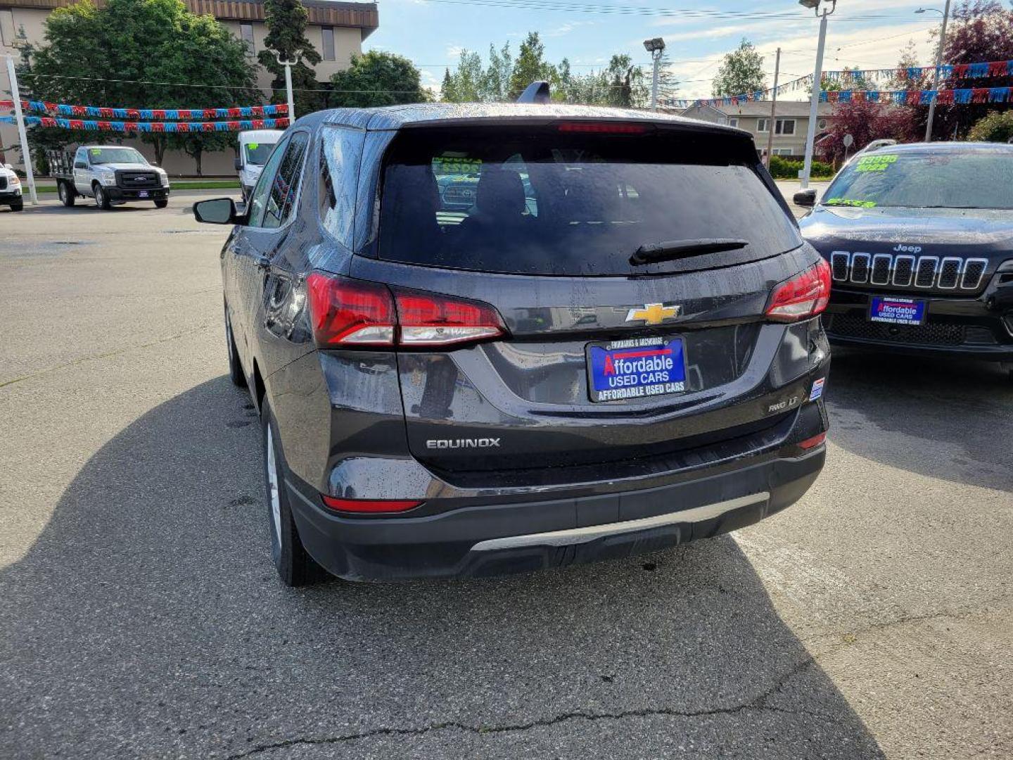 2022 GRAY CHEVROLET EQUINOX LT (2GNAXUEV8N6) with an 1.5L engine, Automatic transmission, located at 929 East 8th Ave, Anchorage, AK, 99501, (907) 274-2277, 61.214783, -149.866074 - Photo#2