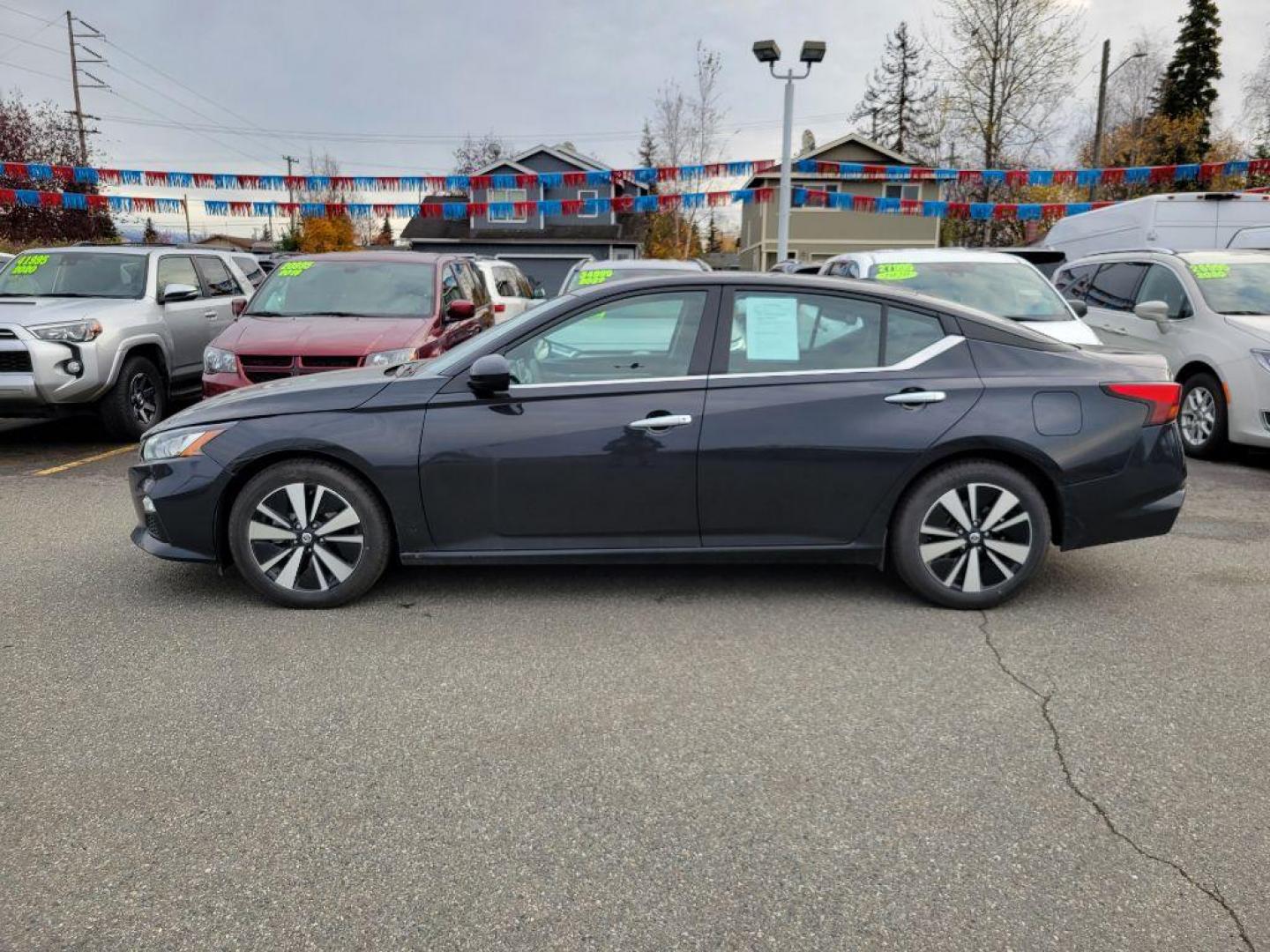 2021 BLUE NISSAN ALTIMA SV SV (1N4BL4DV2MN) with an 2.5L engine, Continuously Variable transmission, located at 929 East 8th Ave, Anchorage, AK, 99501, (907) 274-2277, 61.214783, -149.866074 - Photo#1