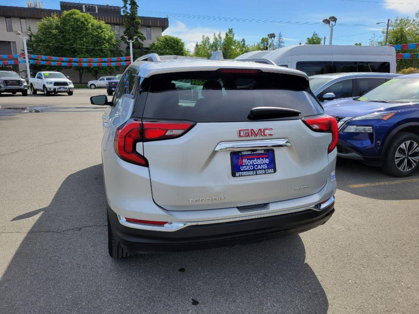 2021 SILVER GMC TERRAIN SLT (3GKALVEV9ML) with an 1.5L engine, Automatic transmission, located at 929 East 8th Ave, Anchorage, AK, 99501, (907) 274-2277, 61.214783, -149.866074 - Photo#2