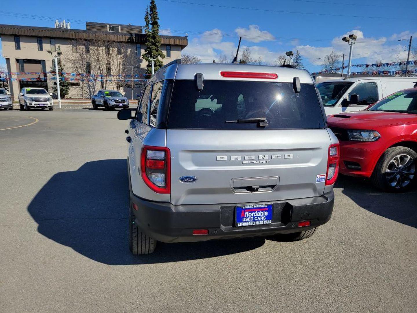 2021 SILVER FORD BRONCO SPORT BIG BEND (3FMCR9B69MR) with an 1.5L engine, Automatic transmission, located at 929 East 8th Ave, Anchorage, AK, 99501, (907) 274-2277, 61.214783, -149.866074 - Photo#2