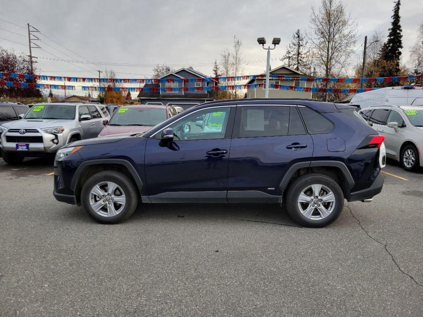 2022 BLUE TOYOTA RAV4 XLE HYBRID XLE (4T3RWRFV3NU) with an 2.5L engine, Automatic transmission, located at 929 East 8th Ave, Anchorage, AK, 99501, (907) 274-2277, 61.214783, -149.866074 - Photo#1