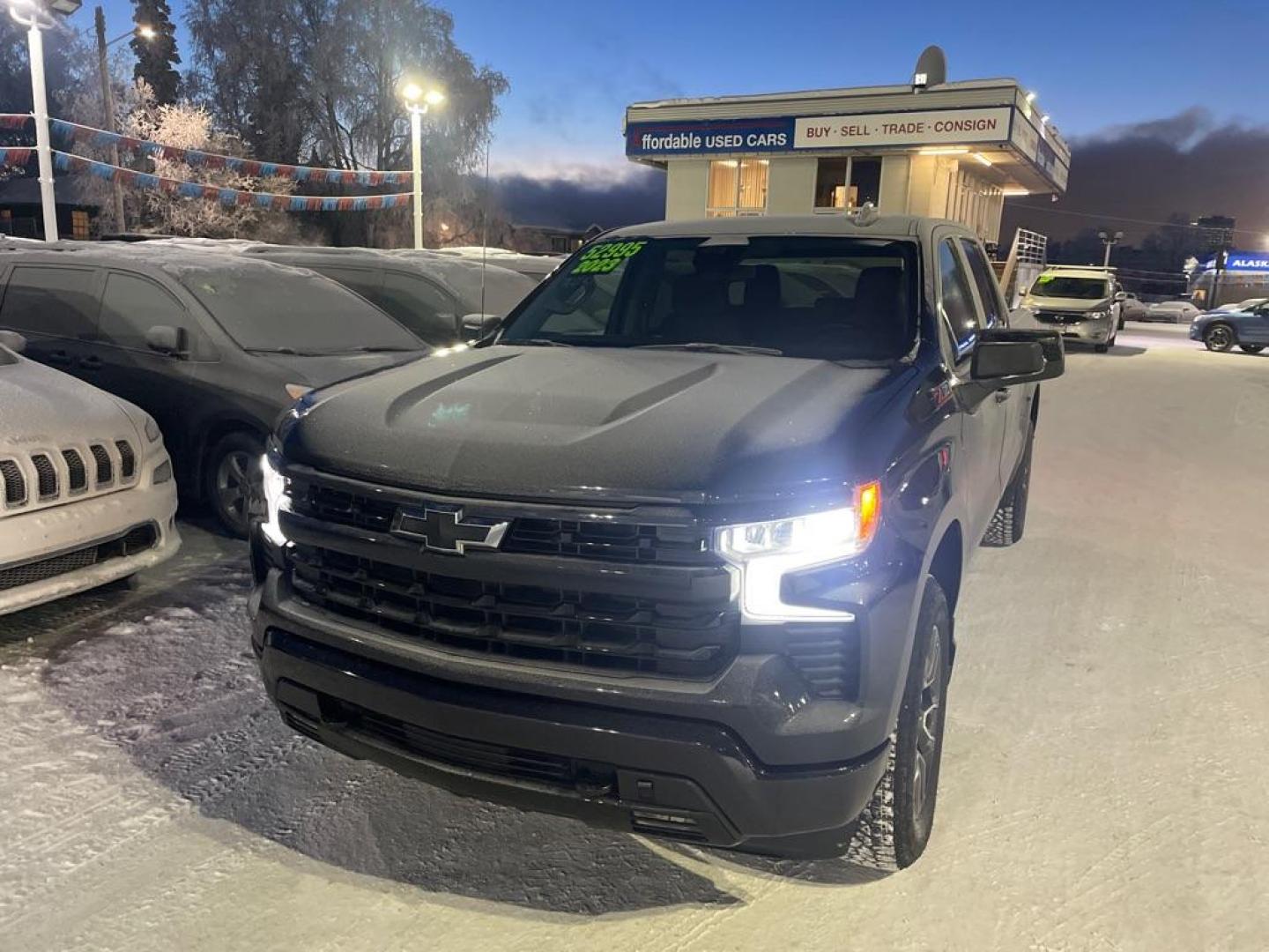 2023 GRAY CHEVROLET SILVERADO 1500 RST (1GCUDEED1PZ) with an 5.3L engine, Automatic transmission, located at 929 East 8th Ave, Anchorage, AK, 99501, (907) 274-2277, 61.214783, -149.866074 - Photo#0