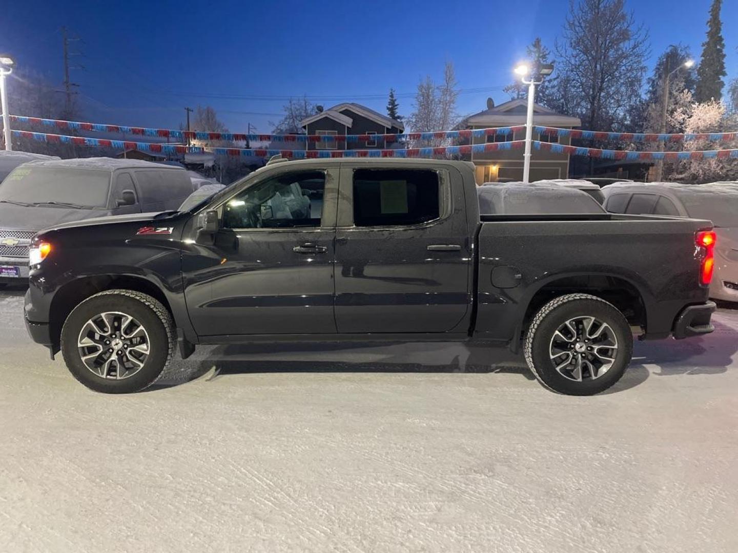 2023 GRAY CHEVROLET SILVERADO 1500 RST (1GCUDEED1PZ) with an 5.3L engine, Automatic transmission, located at 929 East 8th Ave, Anchorage, AK, 99501, (907) 274-2277, 61.214783, -149.866074 - Photo#1