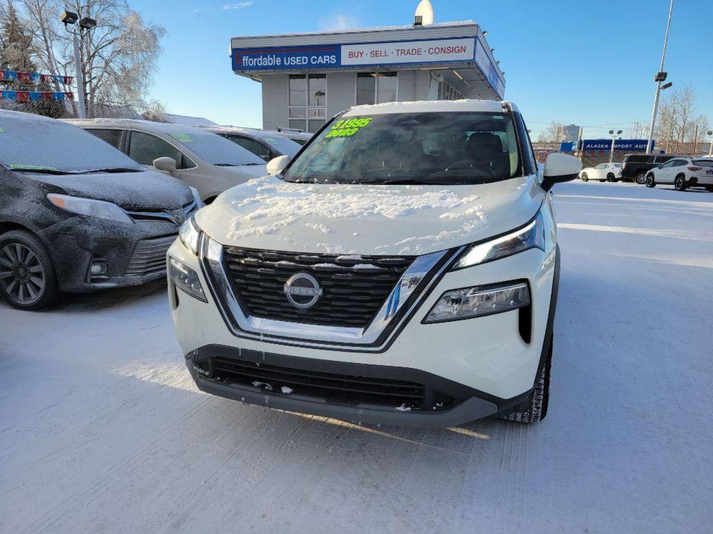 2023 WHITE NISSAN ROGUE SV (JN8BT3BB7PW) with an 1.5L engine, Automatic transmission, located at 929 East 8th Ave, Anchorage, AK, 99501, (907) 274-2277, 61.214783, -149.866074 - Photo#0