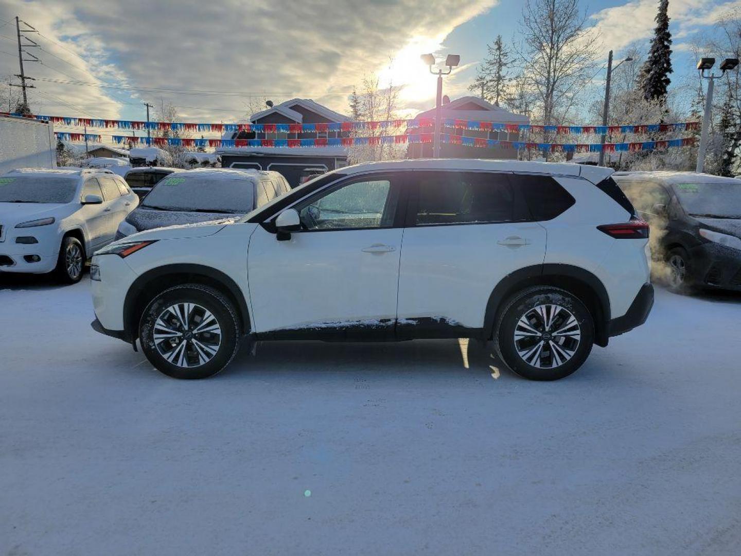 2023 WHITE NISSAN ROGUE SV (JN8BT3BB7PW) with an 1.5L engine, Automatic transmission, located at 929 East 8th Ave, Anchorage, AK, 99501, (907) 274-2277, 61.214783, -149.866074 - Photo#1