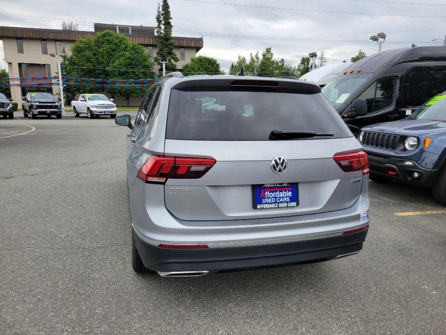 2021 SILVER VOLKSWAGEN TIGUAN SE (3VV2B7AX4MM) with an 2.0L engine, Automatic transmission, located at 929 East 8th Ave, Anchorage, AK, 99501, (907) 274-2277, 61.214783, -149.866074 - Photo#2